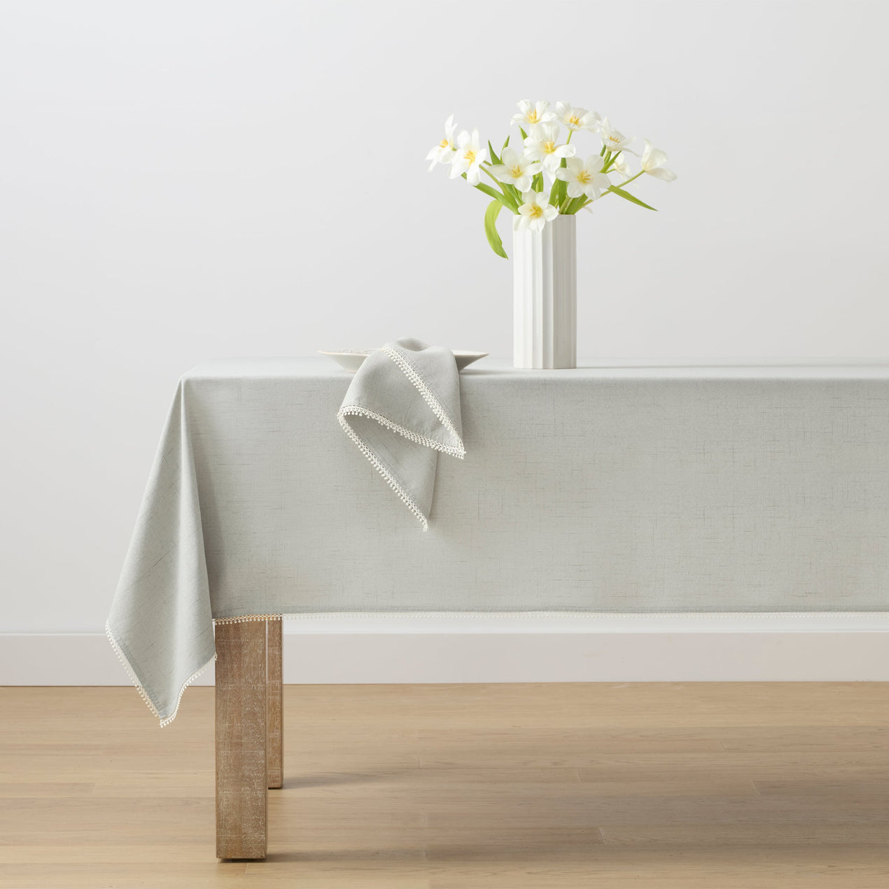 French Perle Dove Grey 60x84 Tablecloth