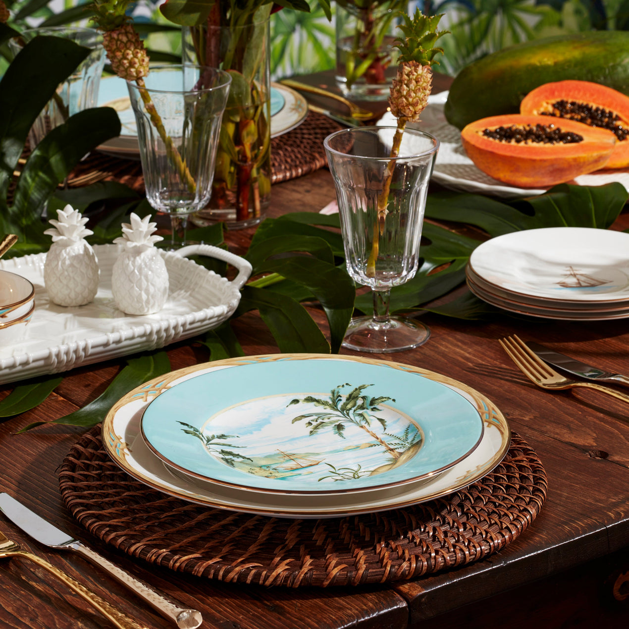 British Colonial Tradewind Accent Plate