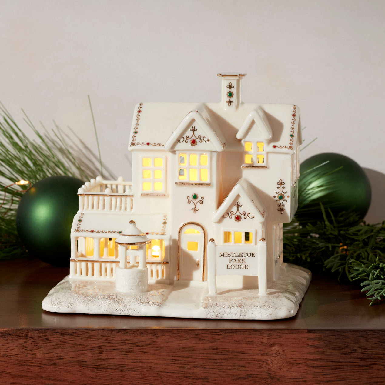 Mistletoe Park The Lodge