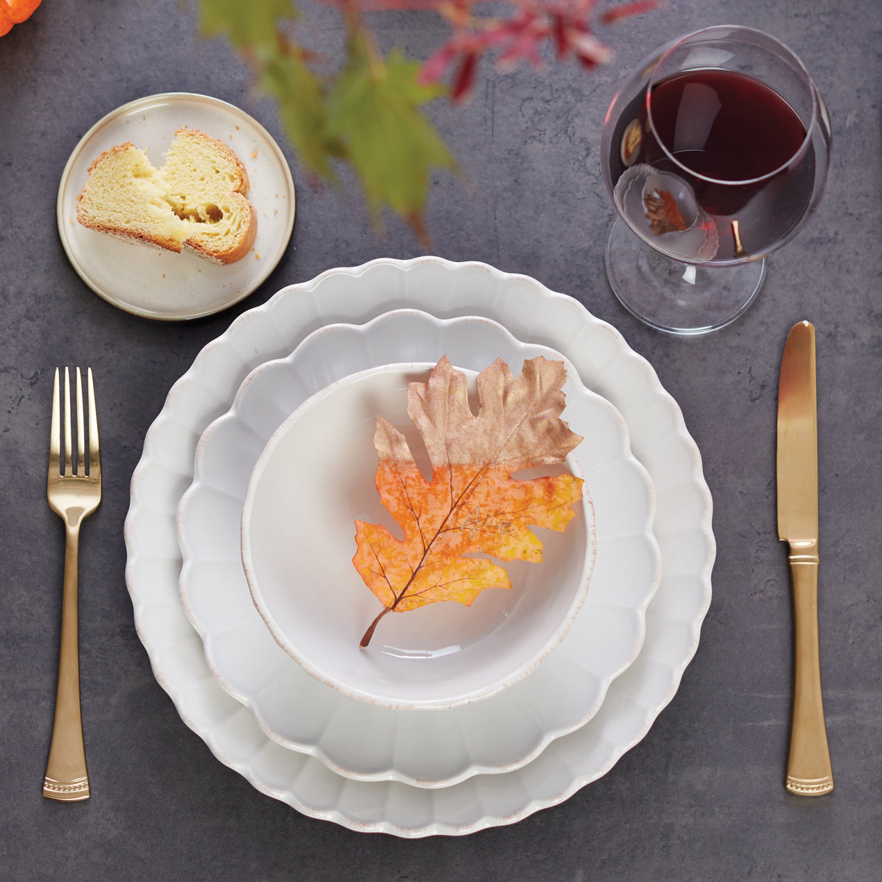 French Perle Scallop White 24-Piece Dinnerware Set