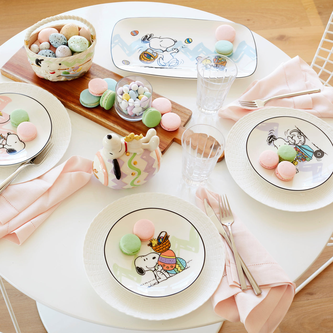 Peanuts Easter Snoopy 4-Piece Accent Plates Set