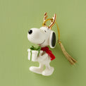 Snoopy With Gift Ornament