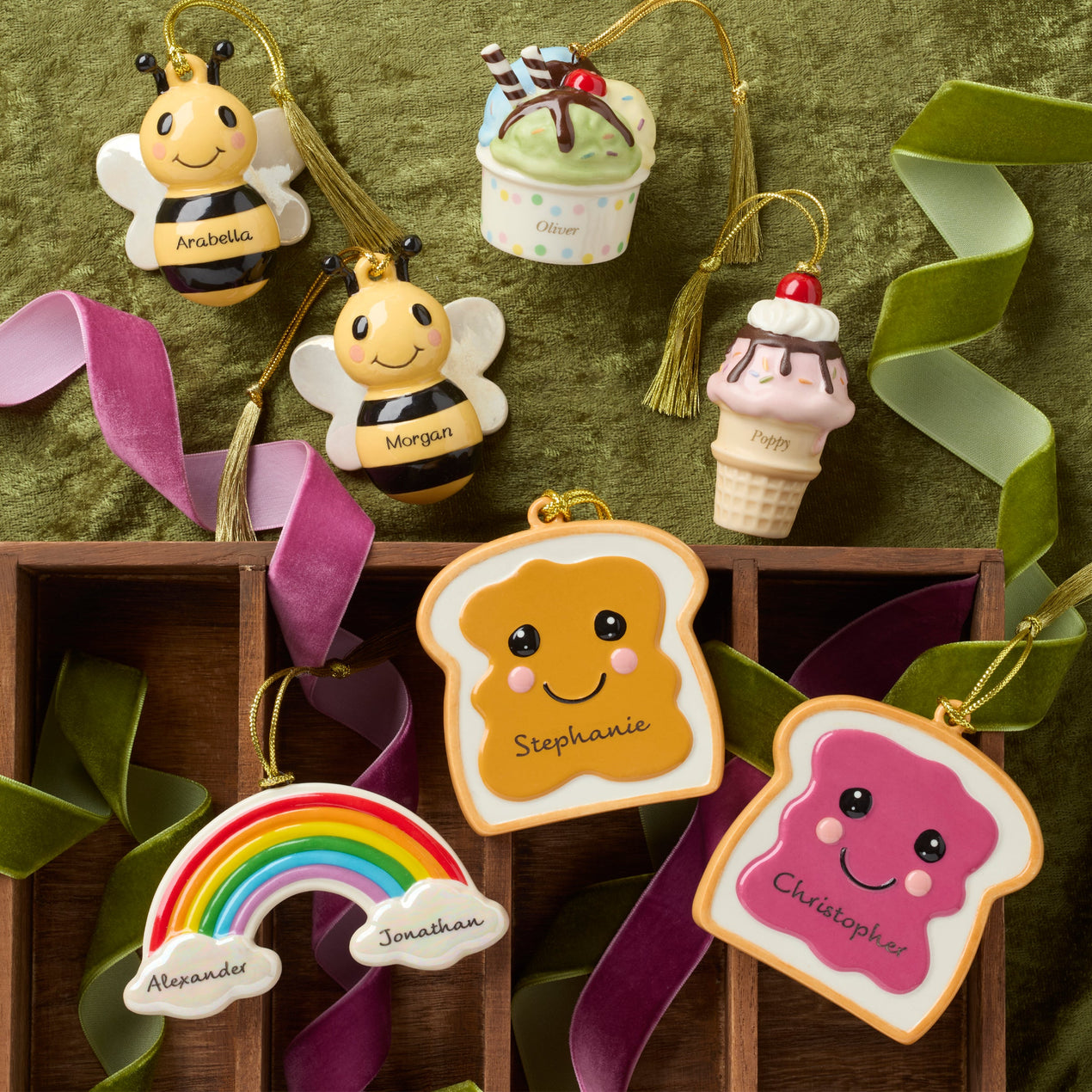 Personalized Forever Friends Bees 2-Piece Ornament Set