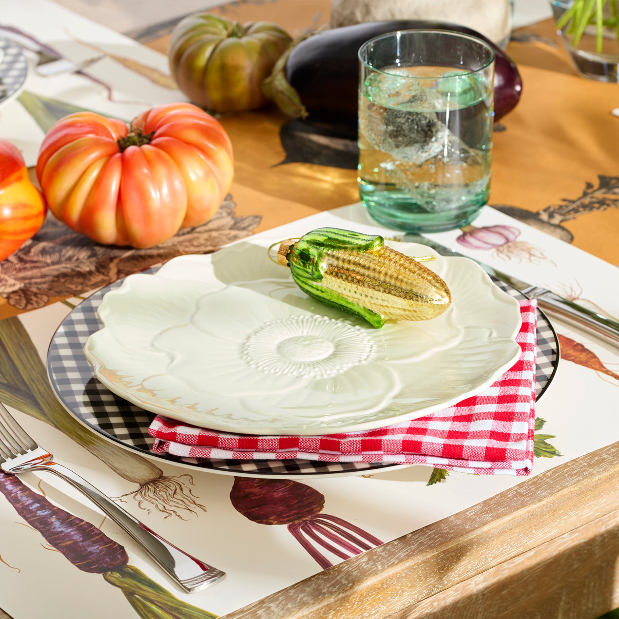 Butterfly Meadow Floral Set of 4 Accent Plates, Green