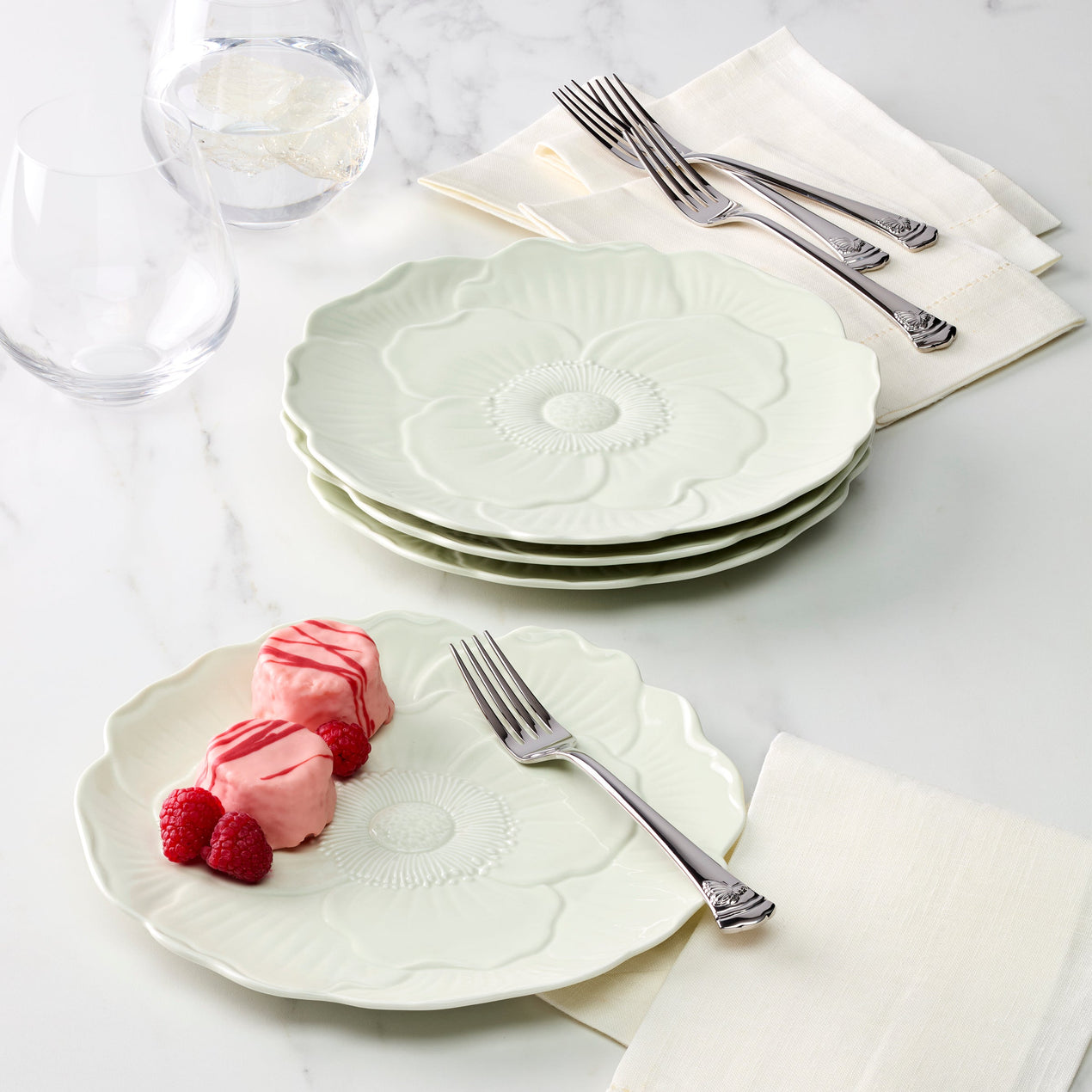 Butterfly Meadow Floral Set of 4 Accent Plates, Green