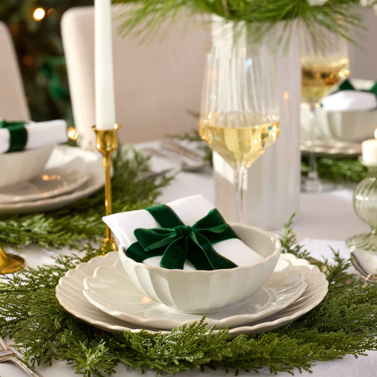 French Perle Scallop White 12-Piece Dinnerware Set