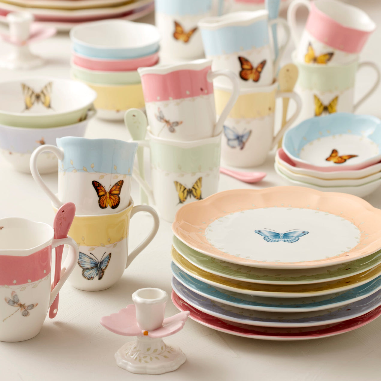 Butterfly Meadow Colors 18-Piece Dinnerware Set