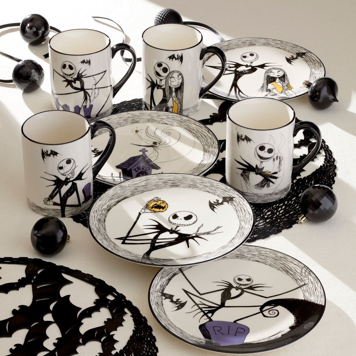nightmare 2010記念プレート The Nightmare Before Christmas Accent Plates - Set of 4 – Lenox