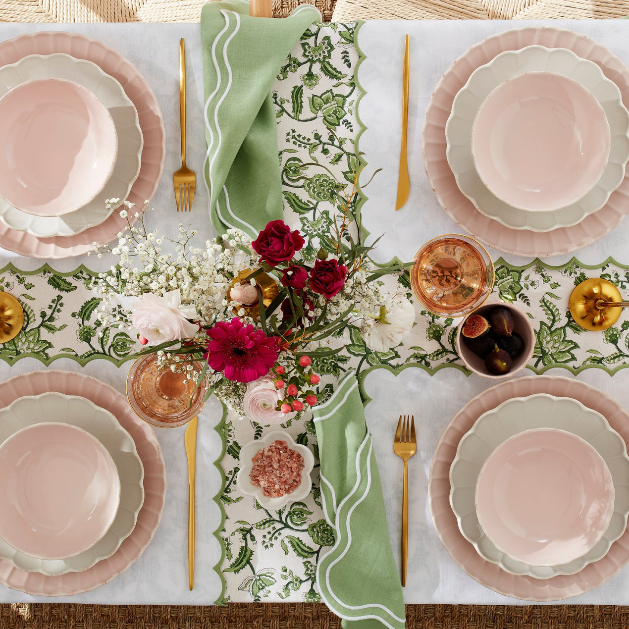 French Perle Scallop Blush 12-Piece Dinnerware Set