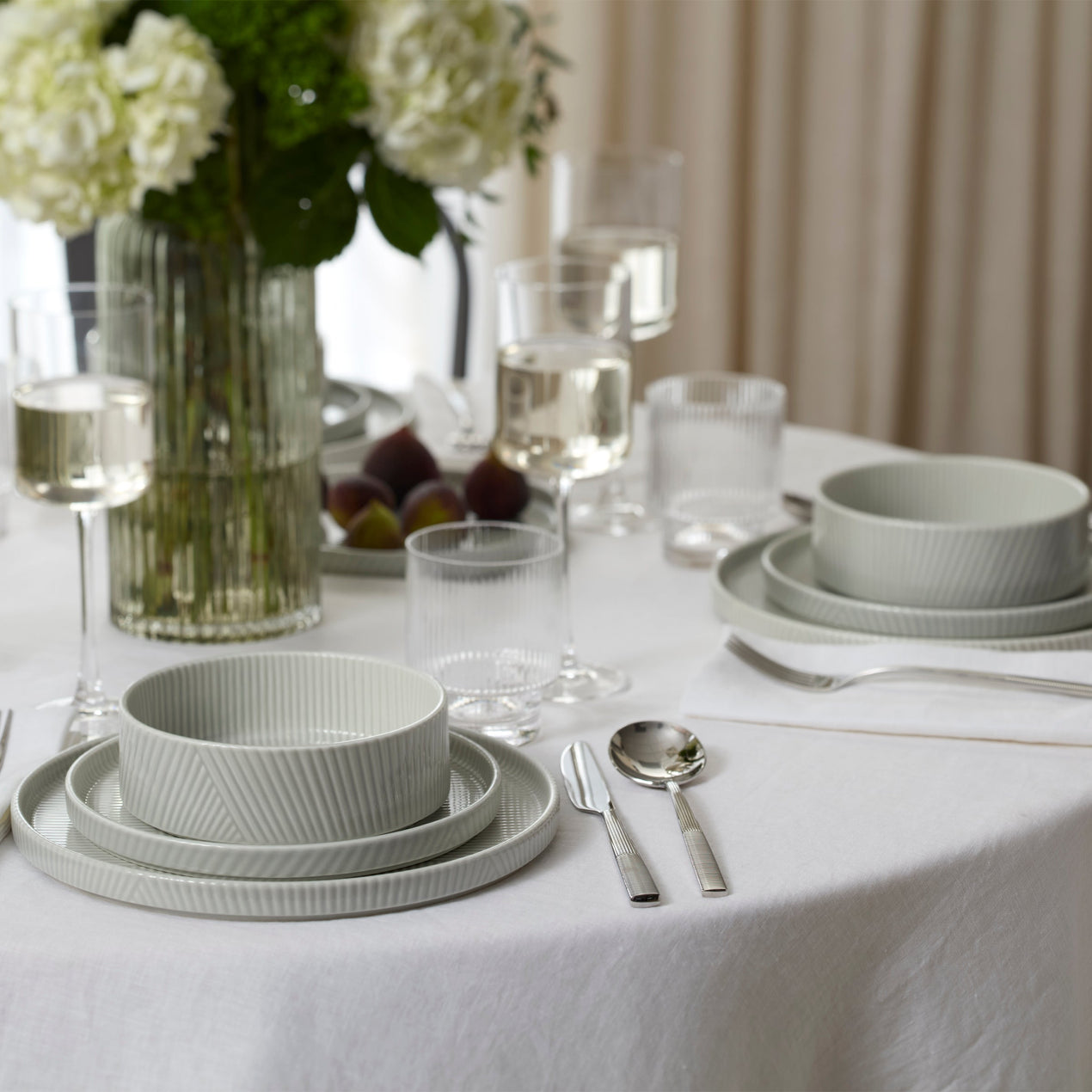 Modulus 16-Piece Dinnerware Set, Vapor