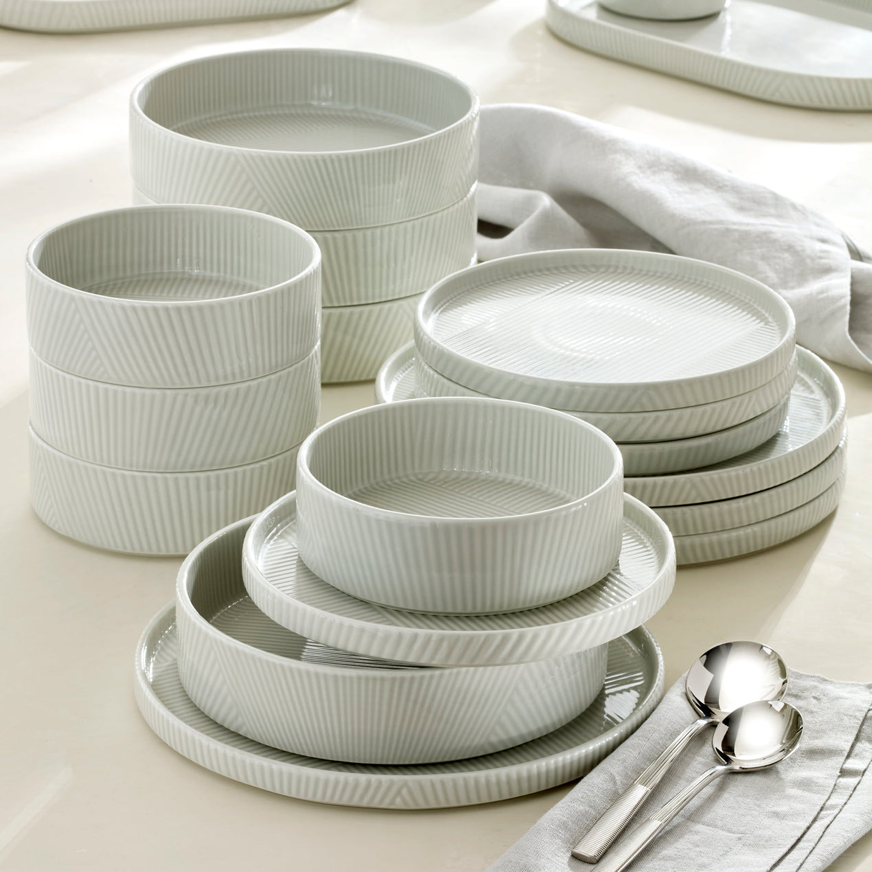 Modulus 16-Piece Dinnerware Set, Vapor