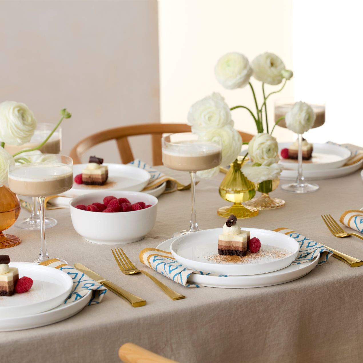 Modern Coupe 18-Piece Dinnerware Set