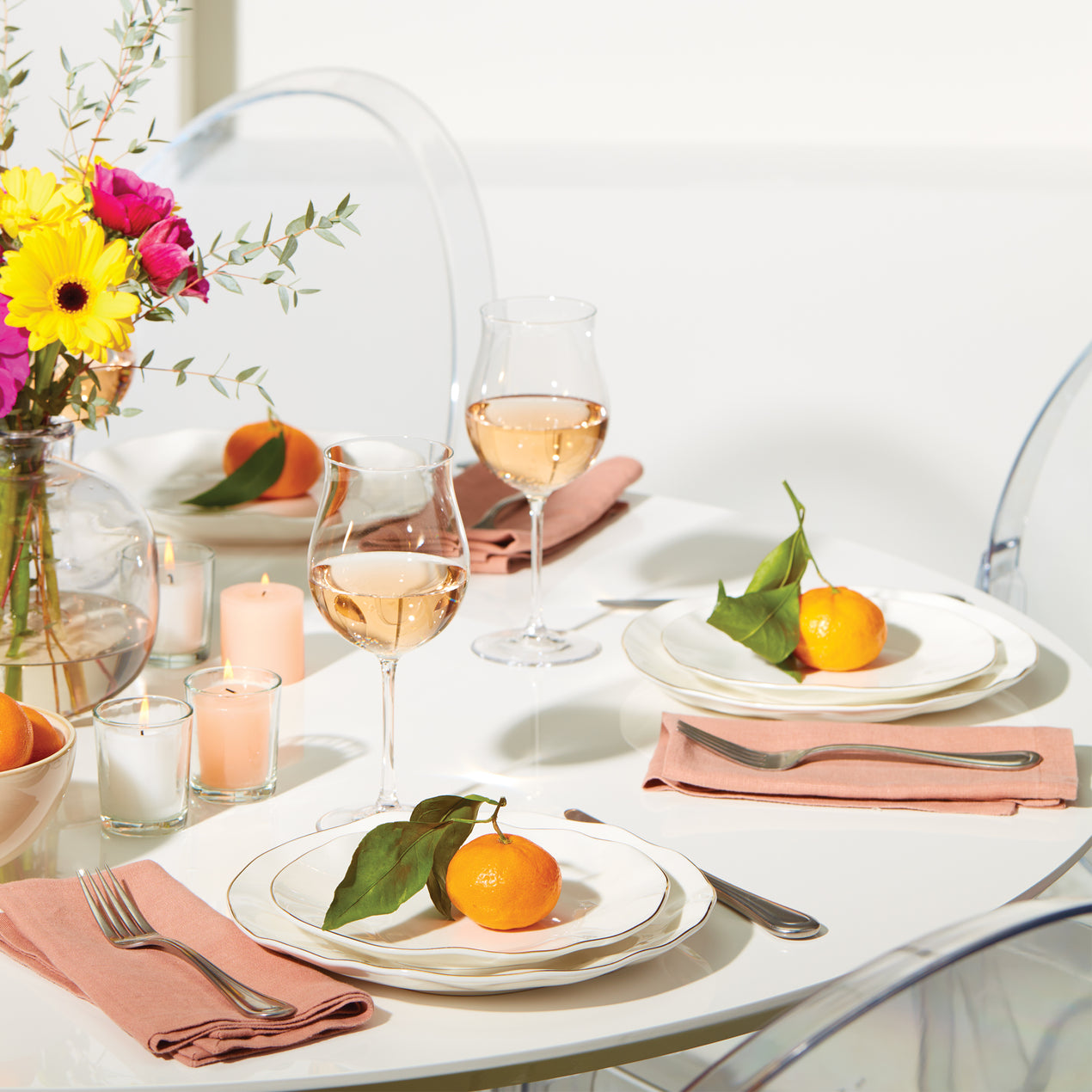 Blue Bay White 18-Piece Dinnerware Set