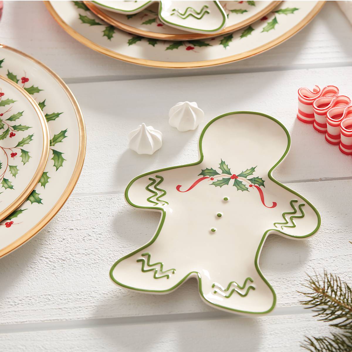 Holiday Gingerbread Man Accent Plate