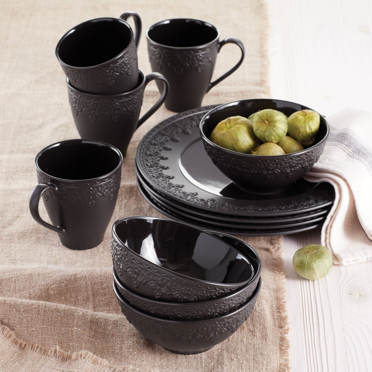 Chelse Muse Fleur Matte Black 4-Piece All-Purpose Bowl Set