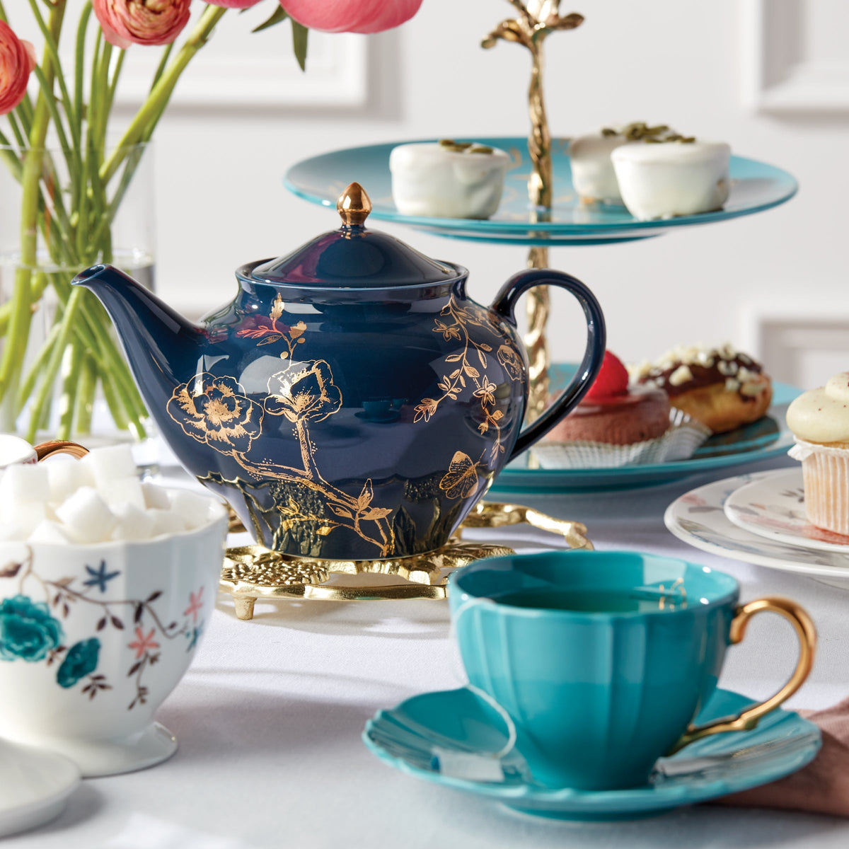 Sprig & Vine Teacup & Saucer - Navy – Lenox Corporation