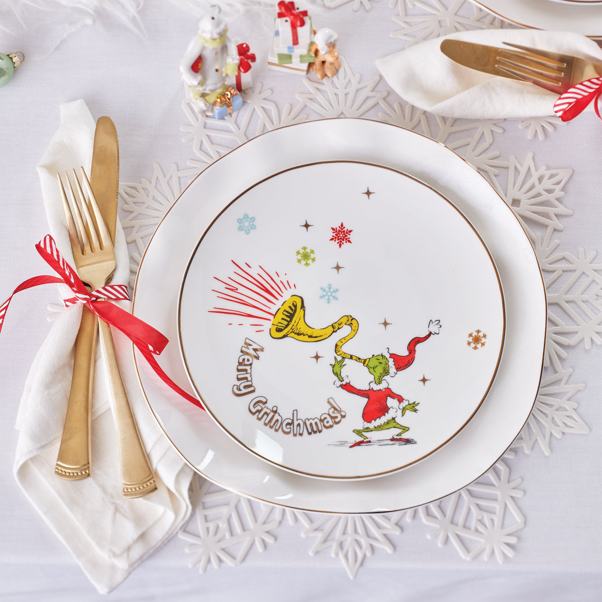 The Grinch Dinner Plate Set of 12
