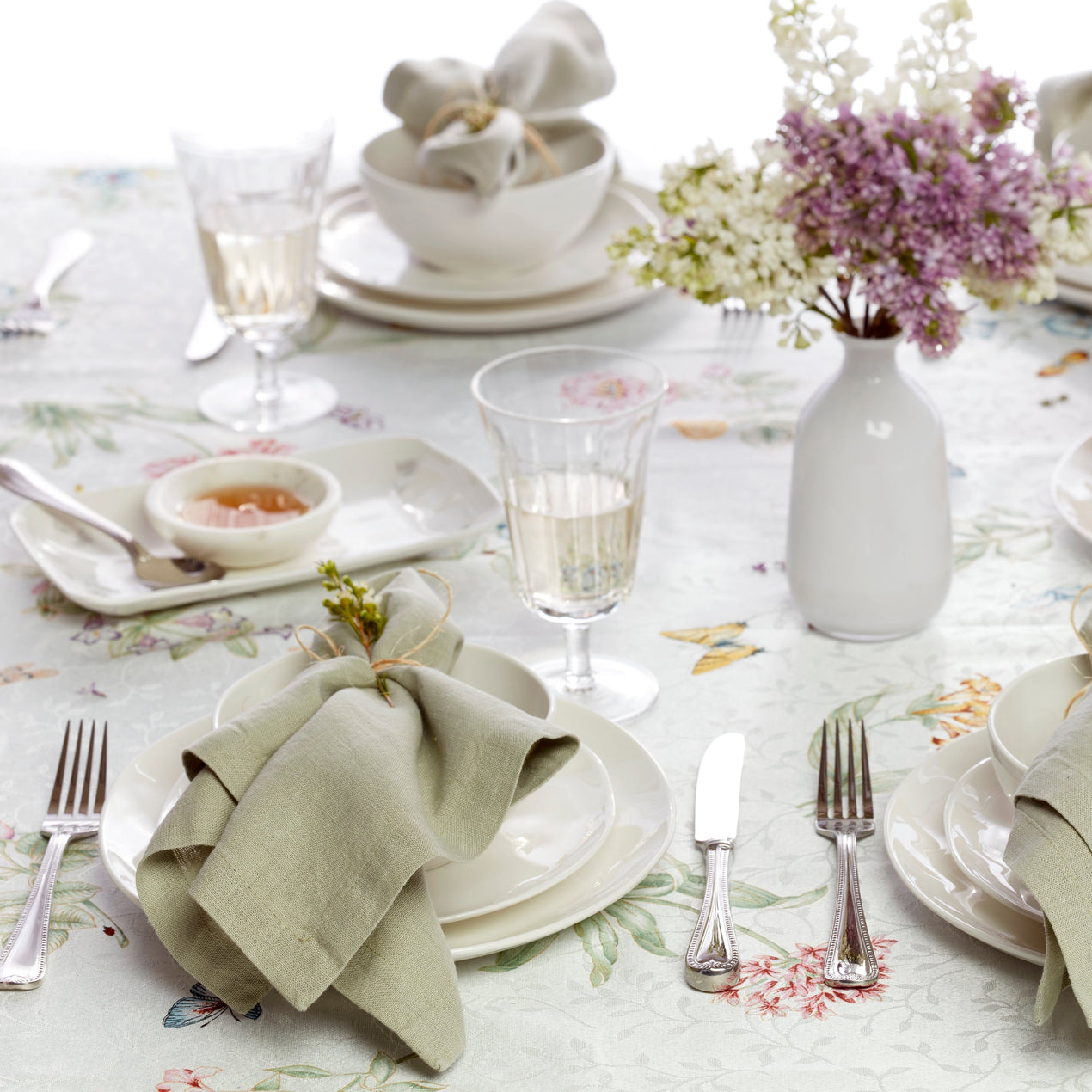 Vintage Jewel 20 Piece Flatware Set