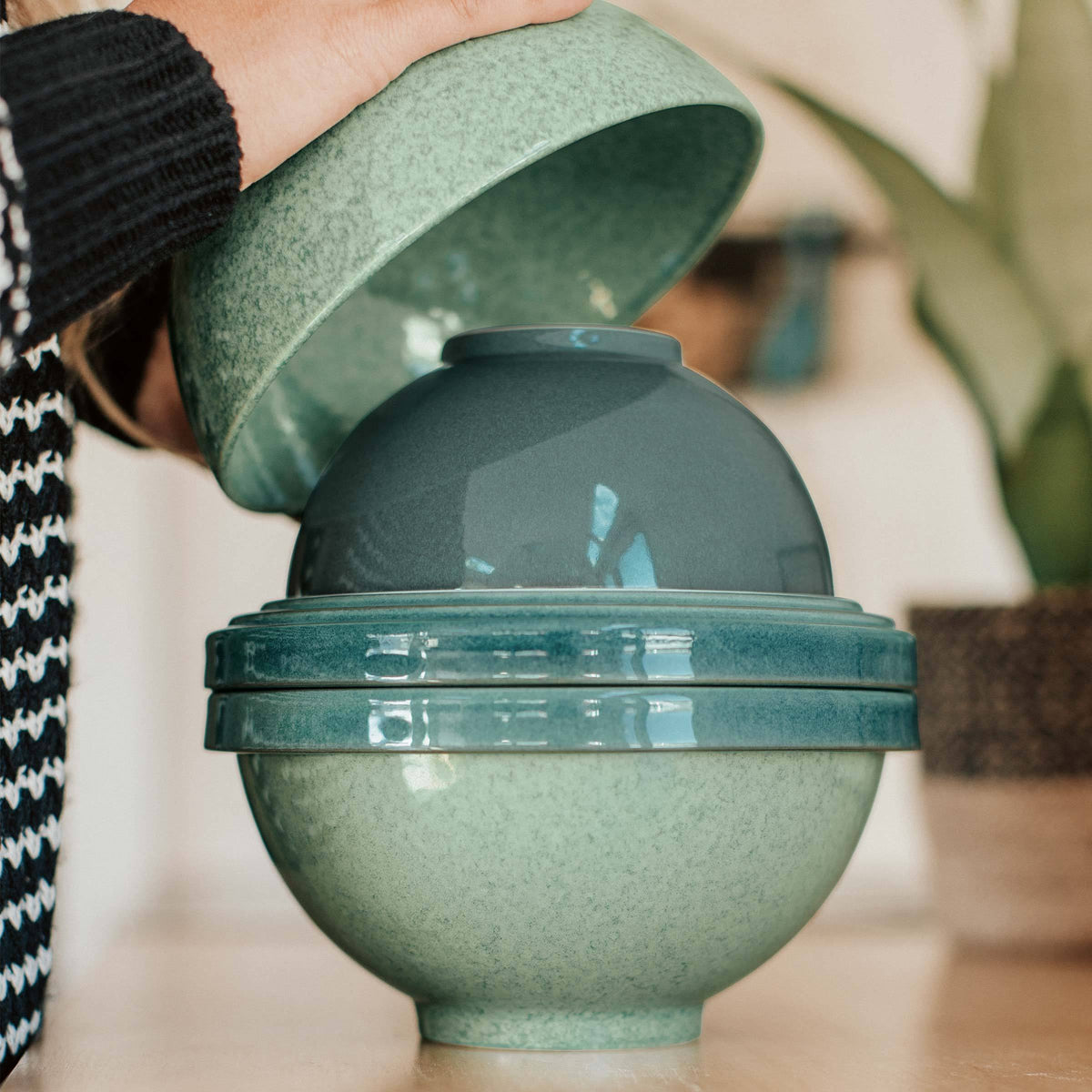 Luna Green 8-Piece Dinnerware Set – Lenox Corporation