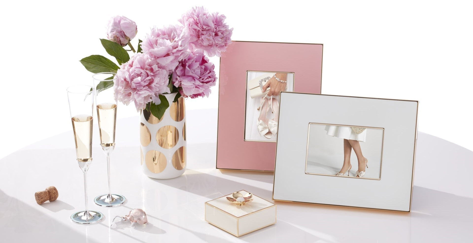 40 Unique Gift Ideas for Newlyweds