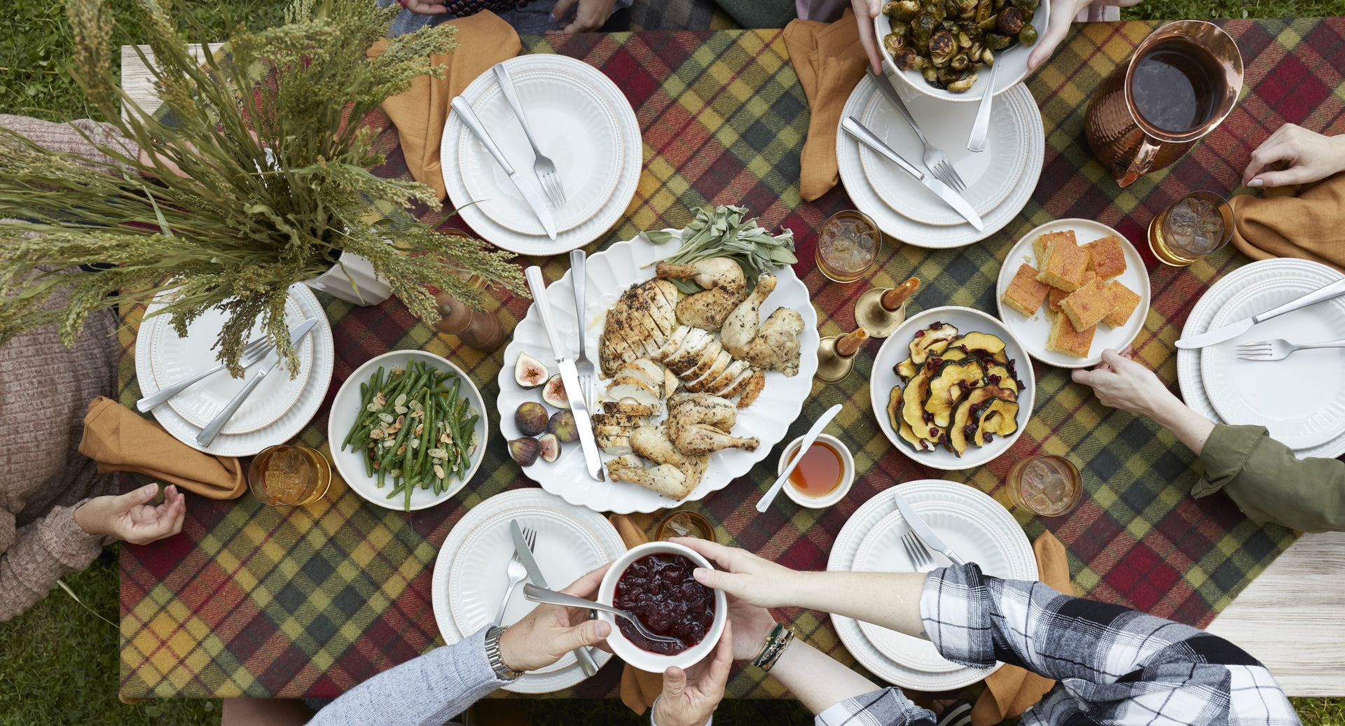 How to Host a Friendsgiving: A Complete Guide