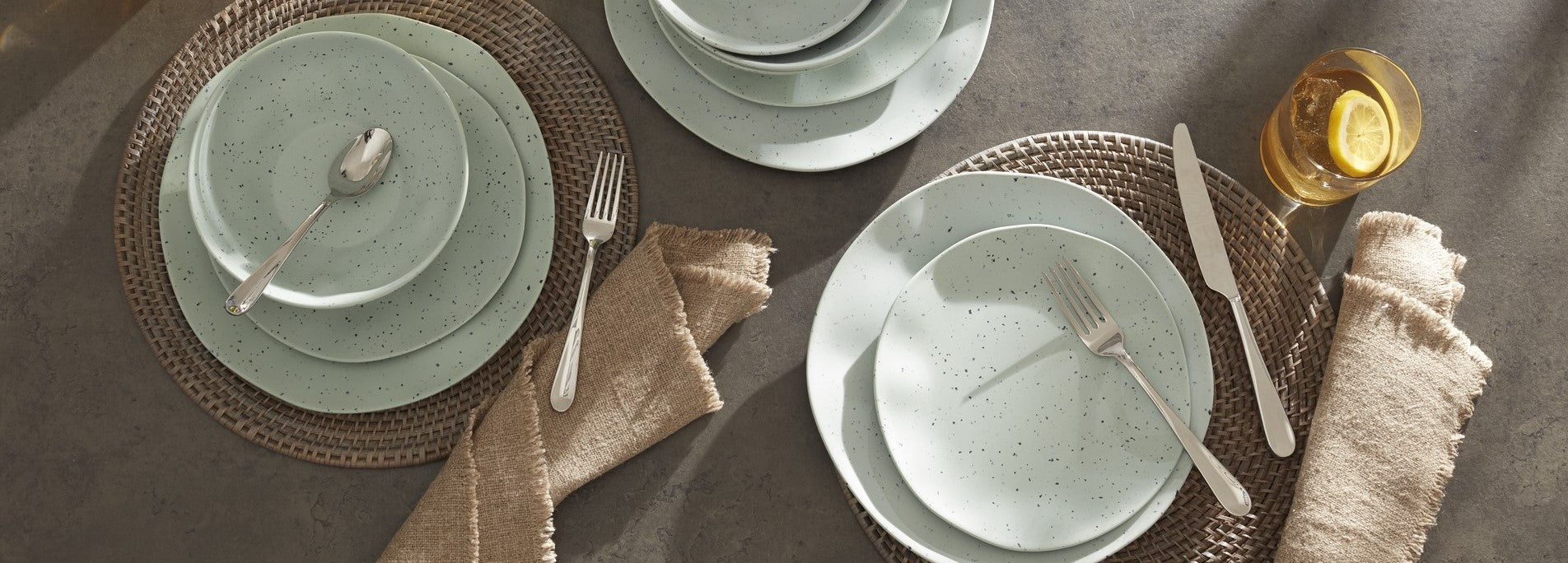 Melamine vs Porcelain Dinnerware: A Comprehensive Comparison