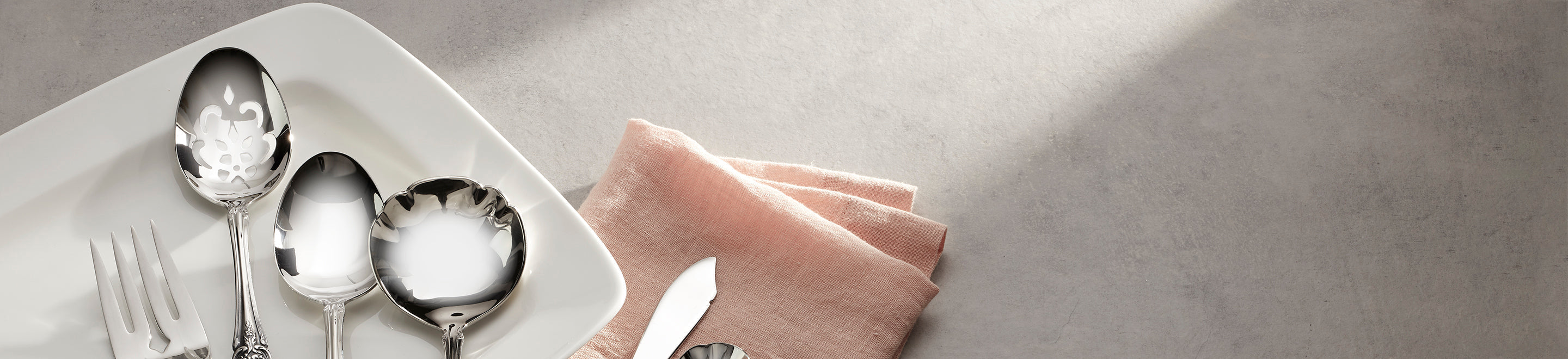 Modern Serveware Sets