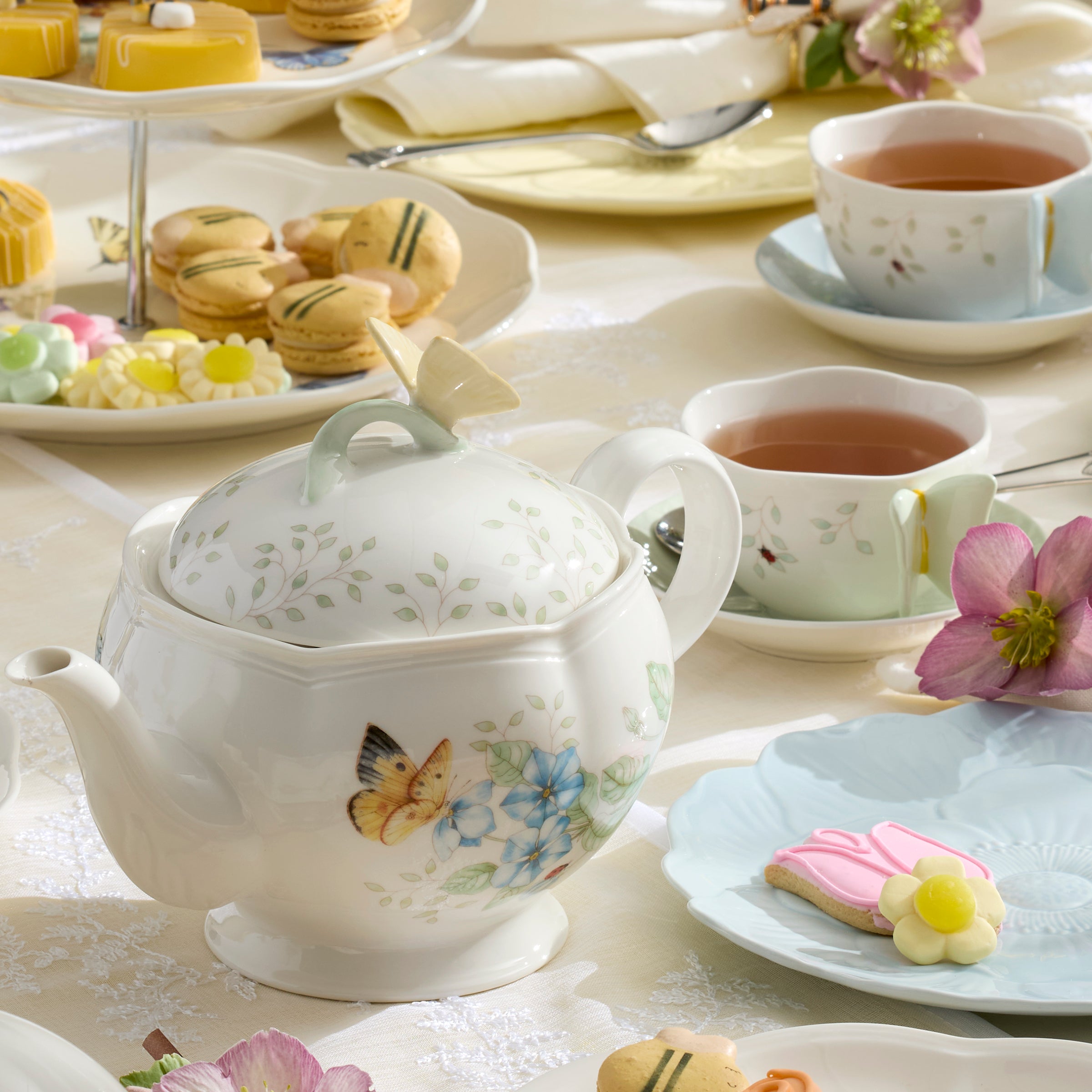 Butterfly Meadow Teapot – Lenox Corporation