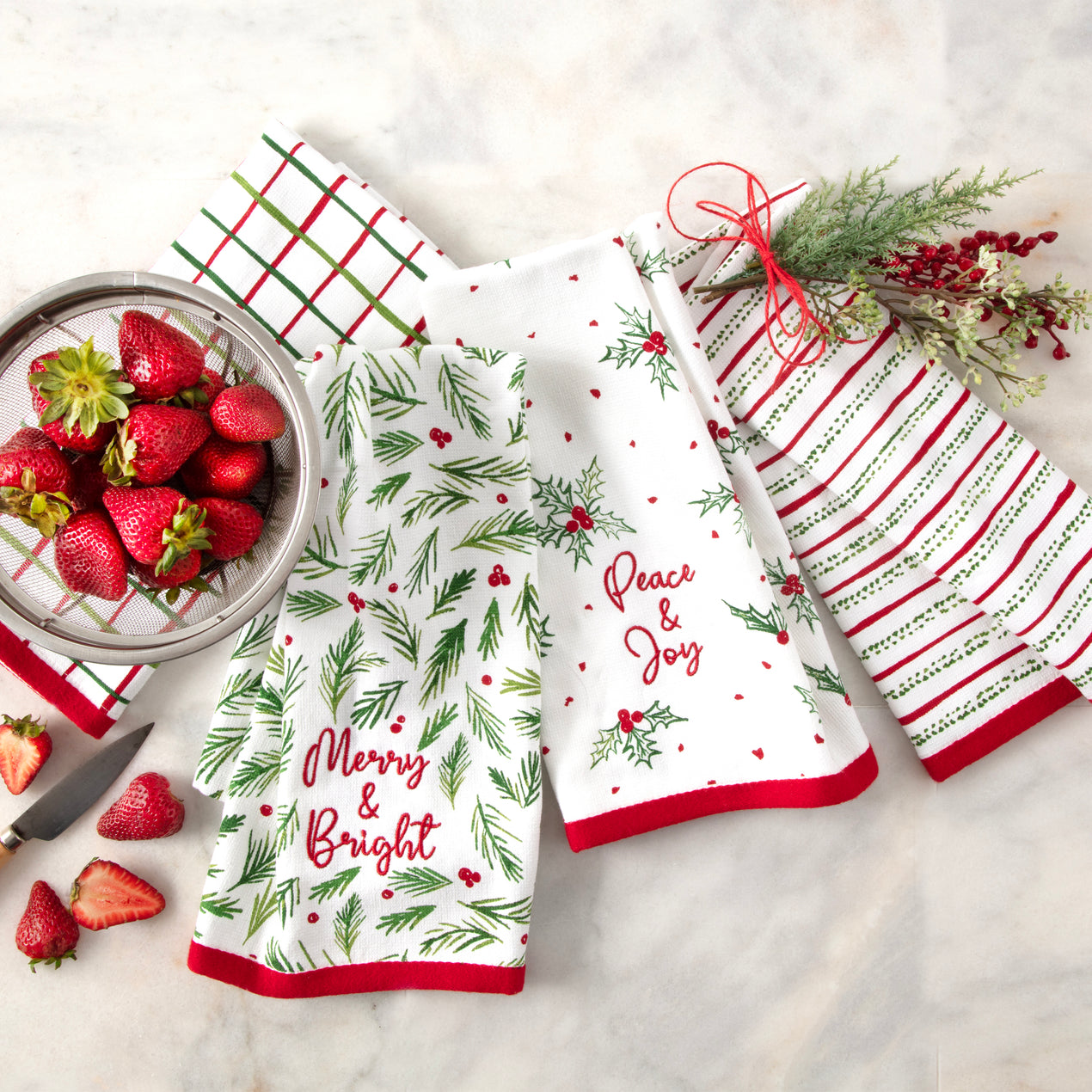 Quick & Easy Christmas Kitchen Dish Towels - Burton Avenue