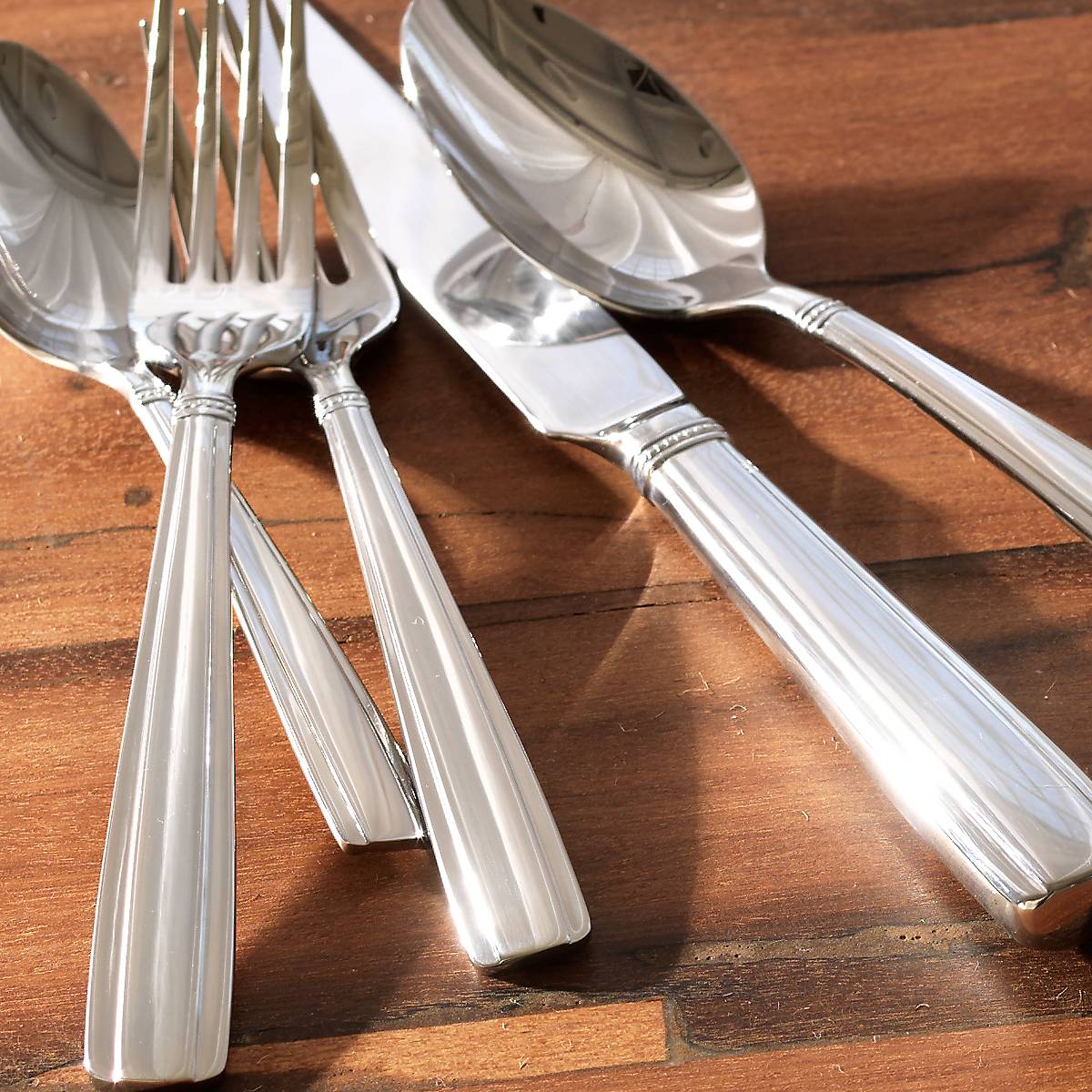 Crescendo II 65-Piece Flatware Set – Lenox Corporation