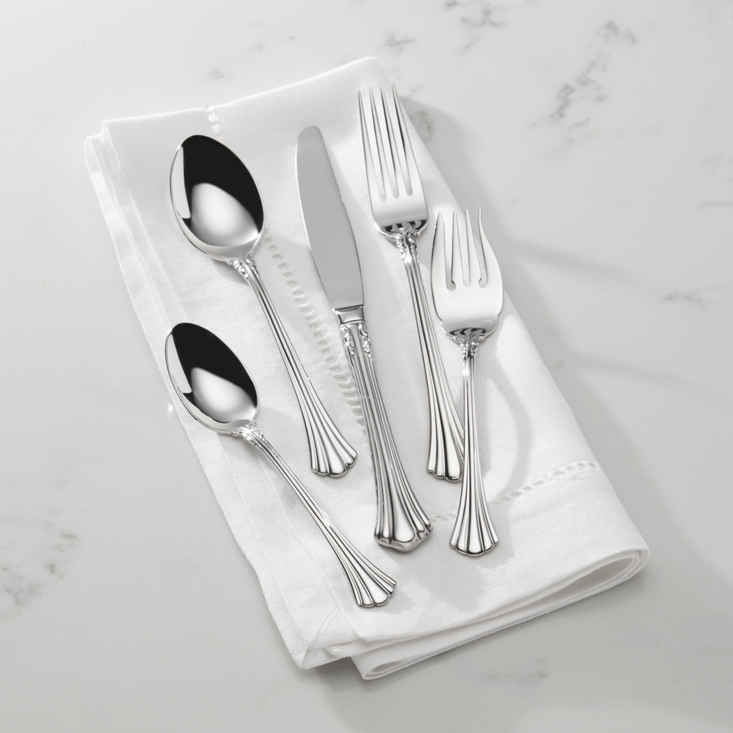 1800 5-Piece Place Setting – Lenox Corporation