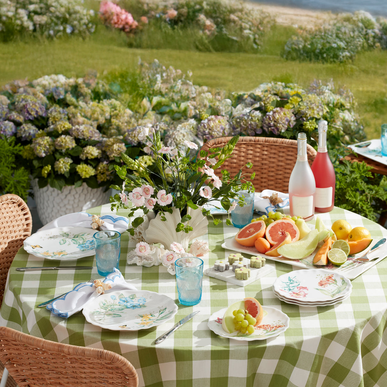 Lenox Butterfly Meadow サンドイッチトレイ　一枚 Butterfly Meadow Melamine Hors d'Oeuvres Tray – Lenox