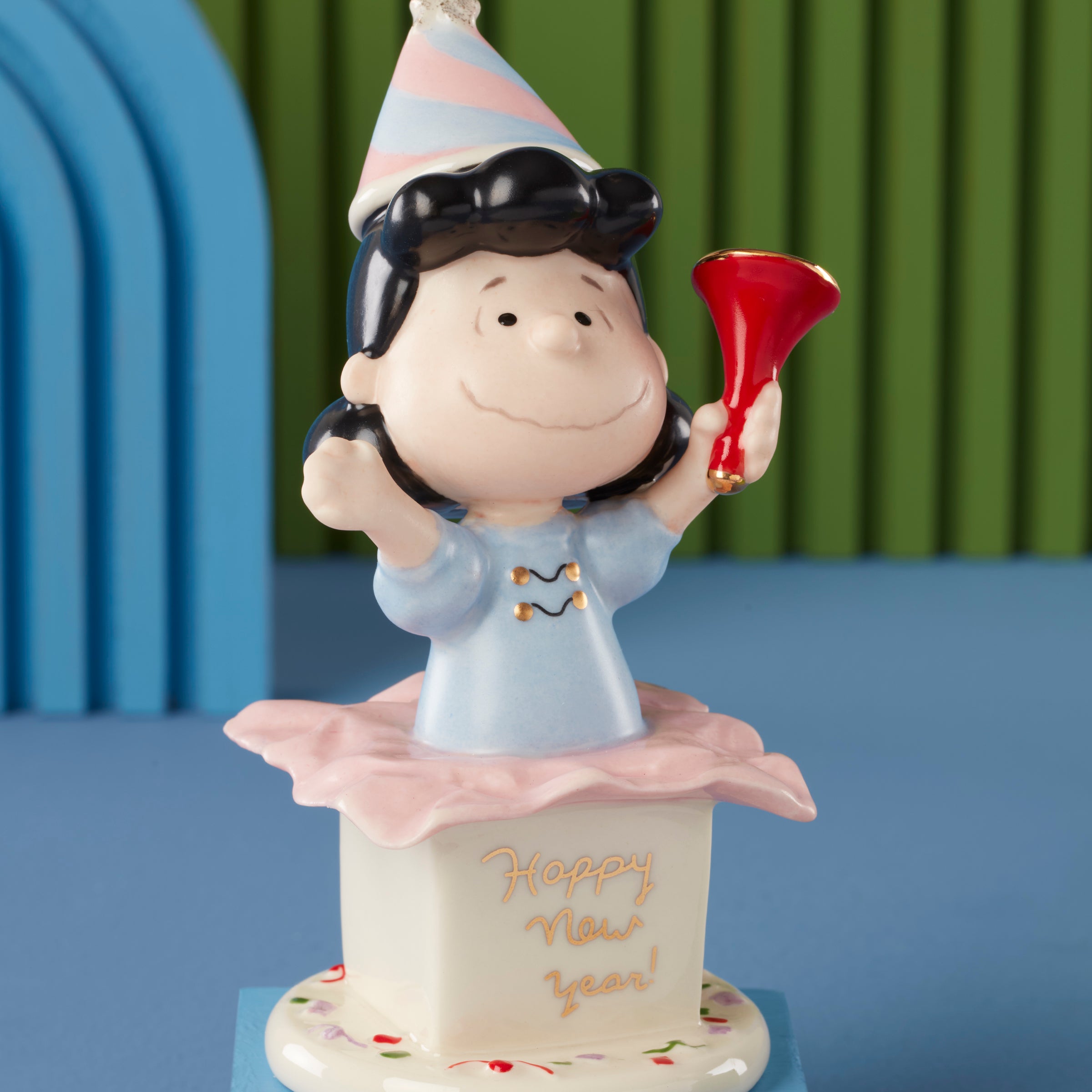 Happy New Year Charlie Brown 5-Piece Figurine Set – Lenox Corporation
