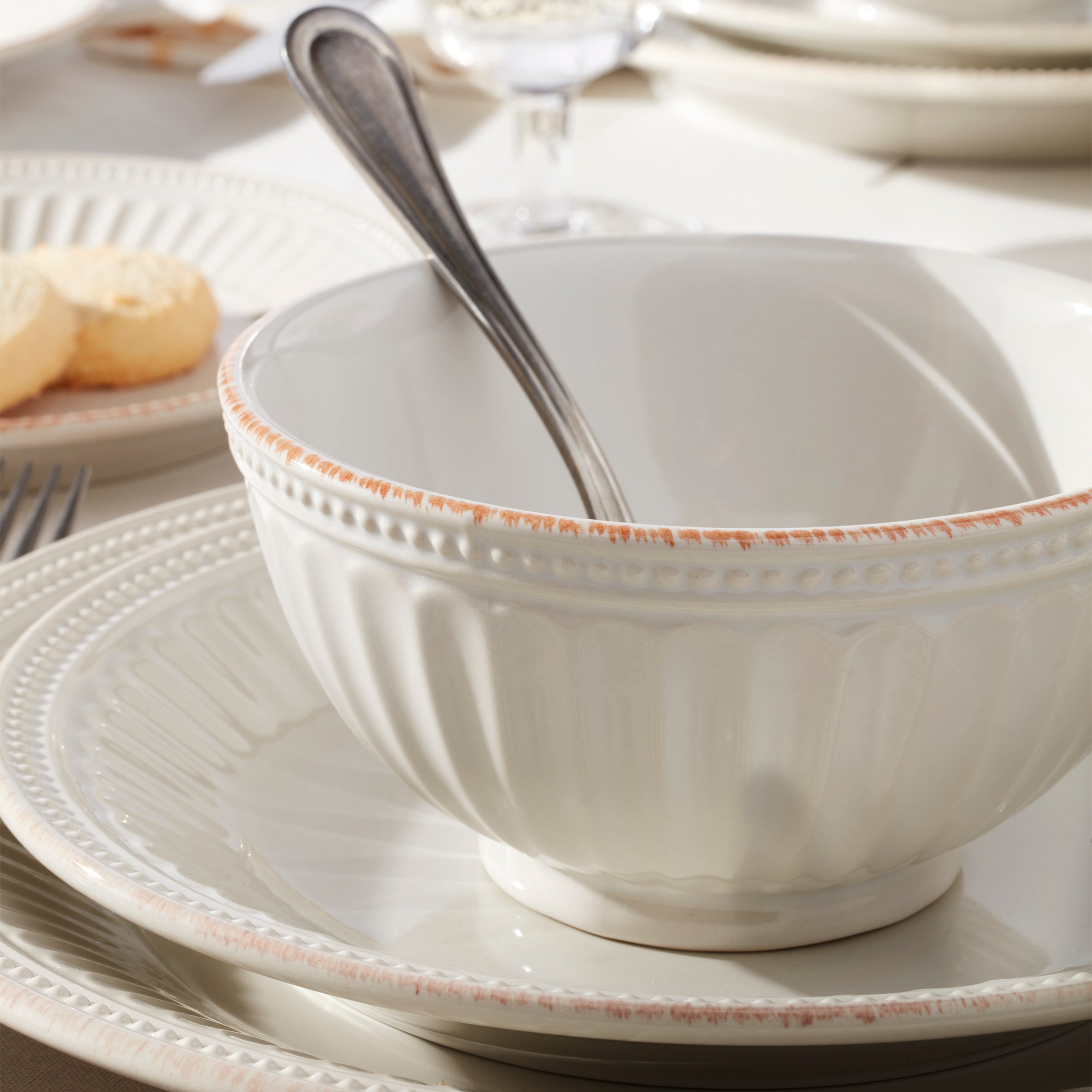French Perle Groove White 24-Piece Dinnerware Set – Lenox Corporation