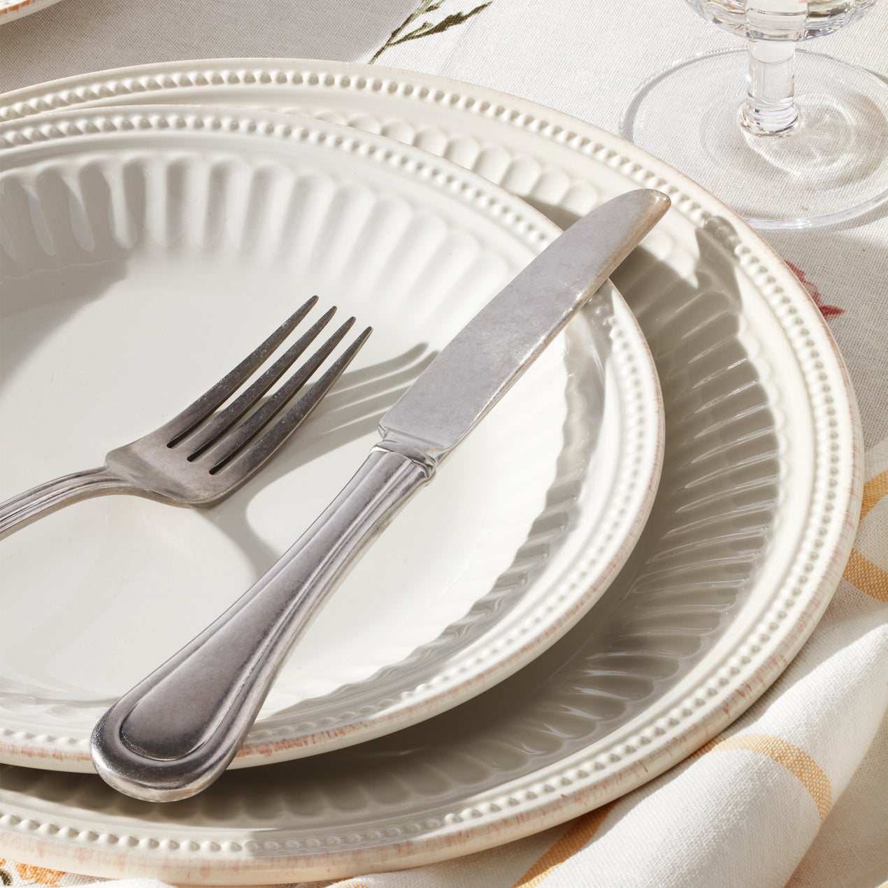 French Perle Groove 24-Piece Dinnerware Set