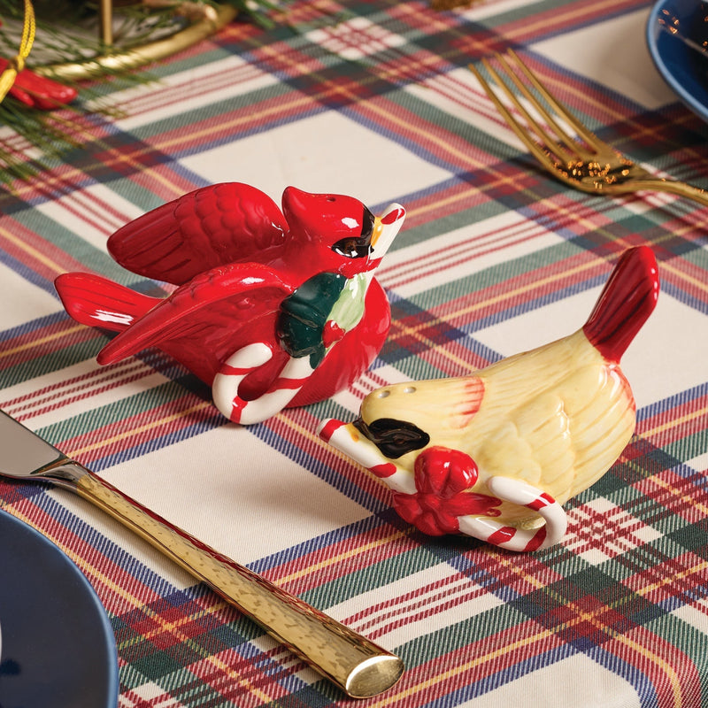 Winter Greetings Salt & Pepper Set