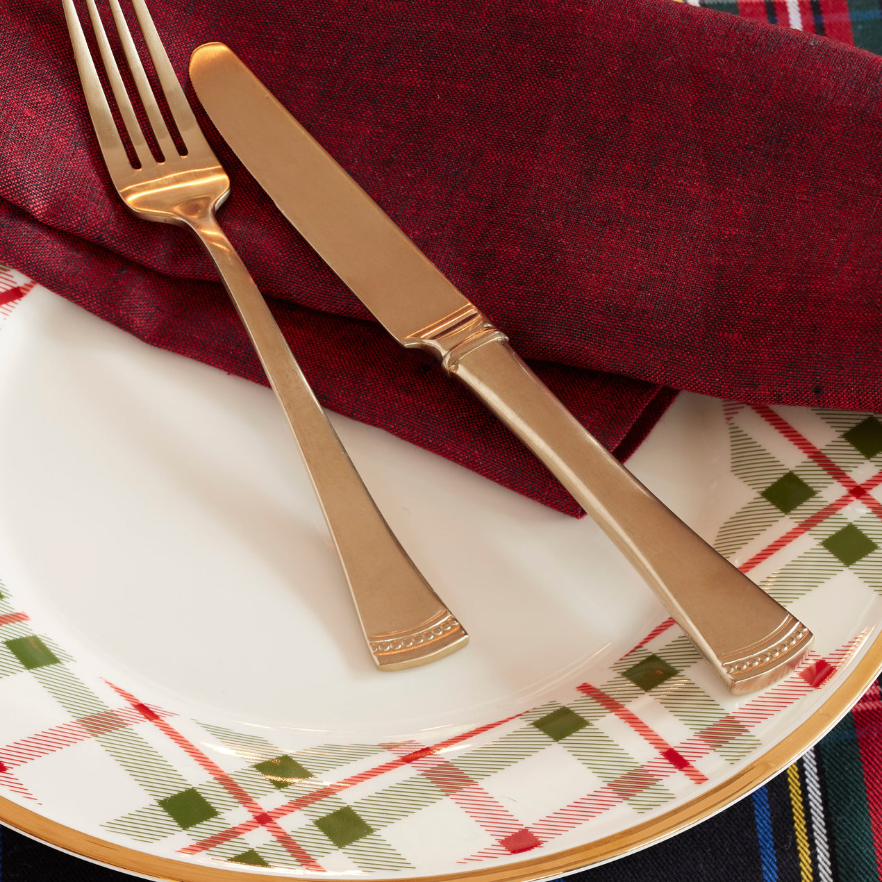Holiday Plaid Dinner Plates - Set of 4