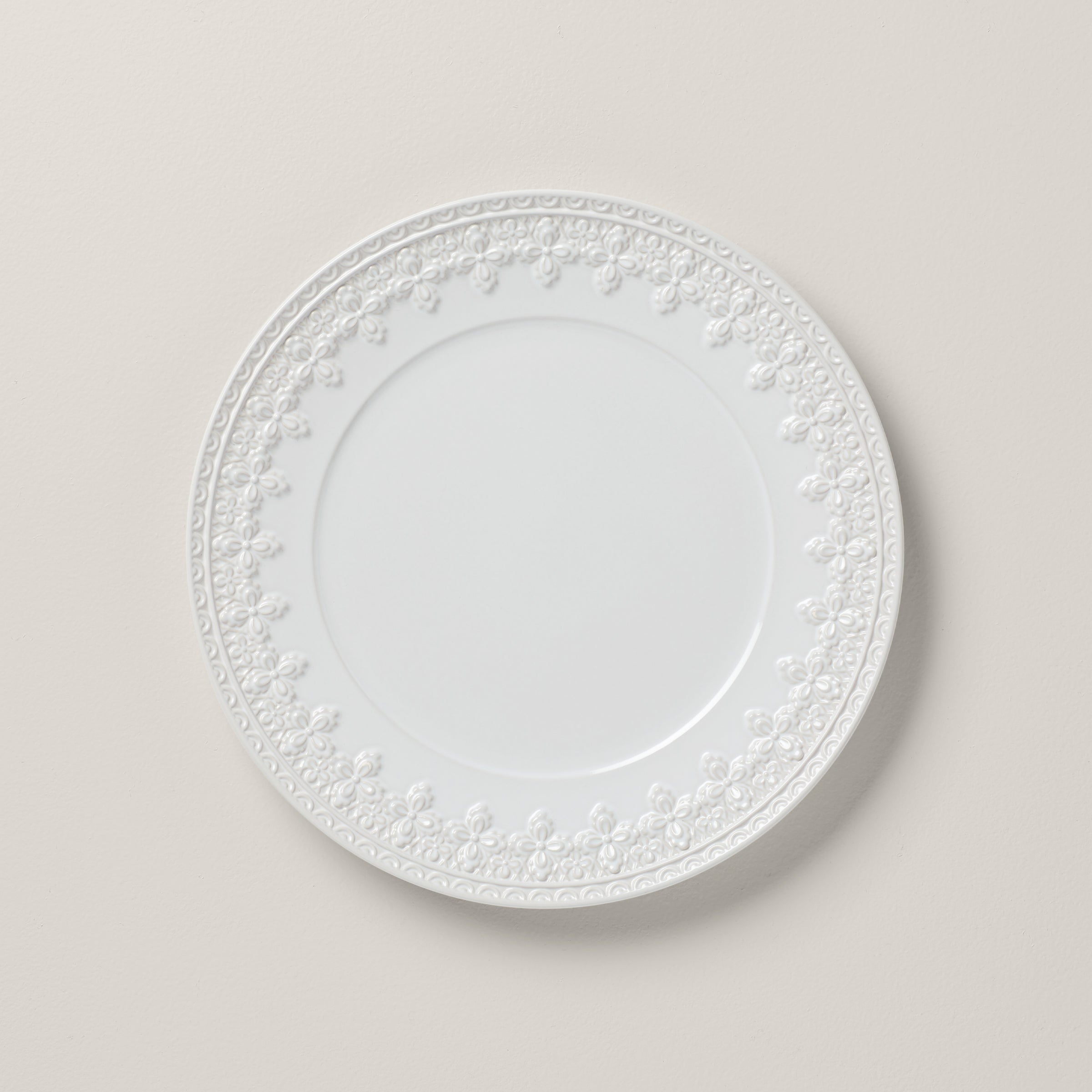 Chelse Muse Fleur White Dinner Plate