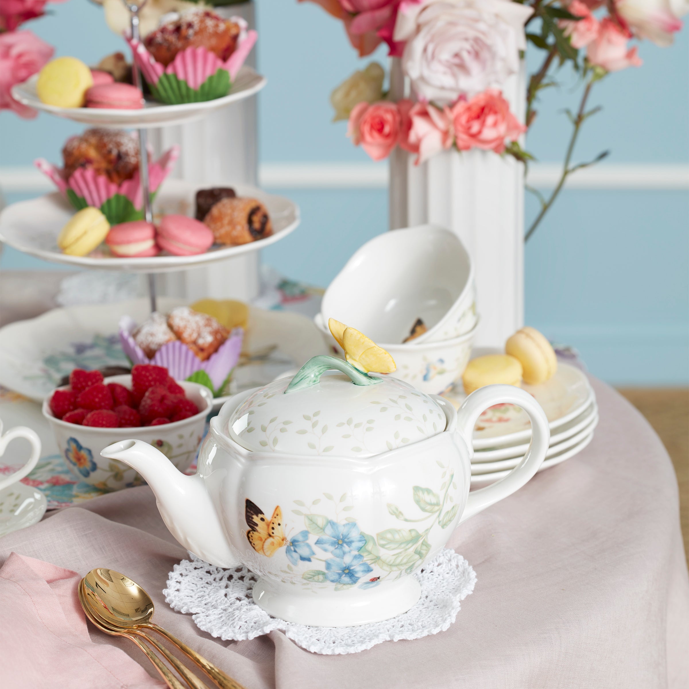 Little Apple Butterfly Meadow 9巻セット Butterfly Meadow 9-Piece Tea Set – Lenox Corporation