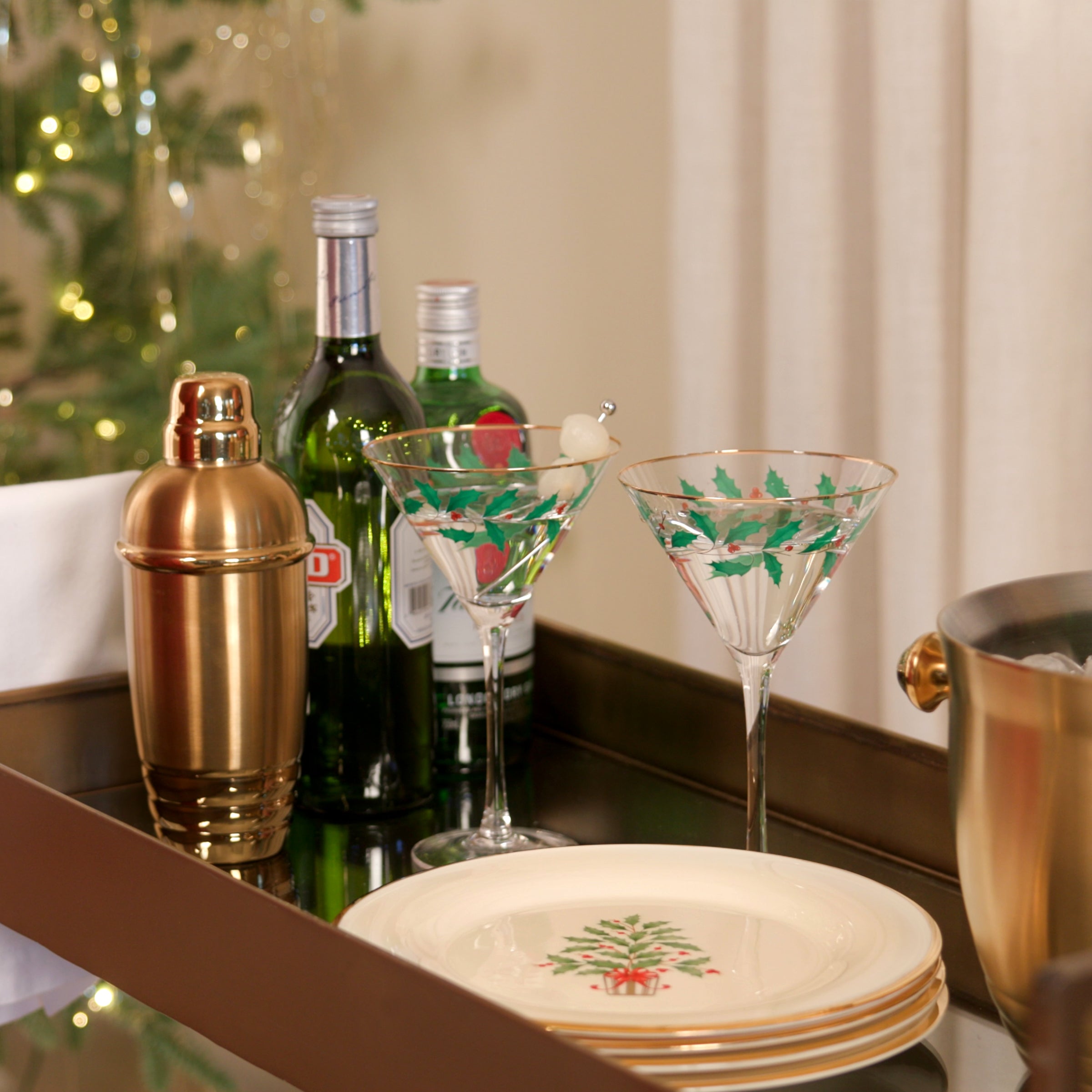 LENOX　レノックス　陶製置物　靴下に猫　クリスマスドリームズ　箱 Holiday Martini Glasses, Set of 4 – Lenox Corporation