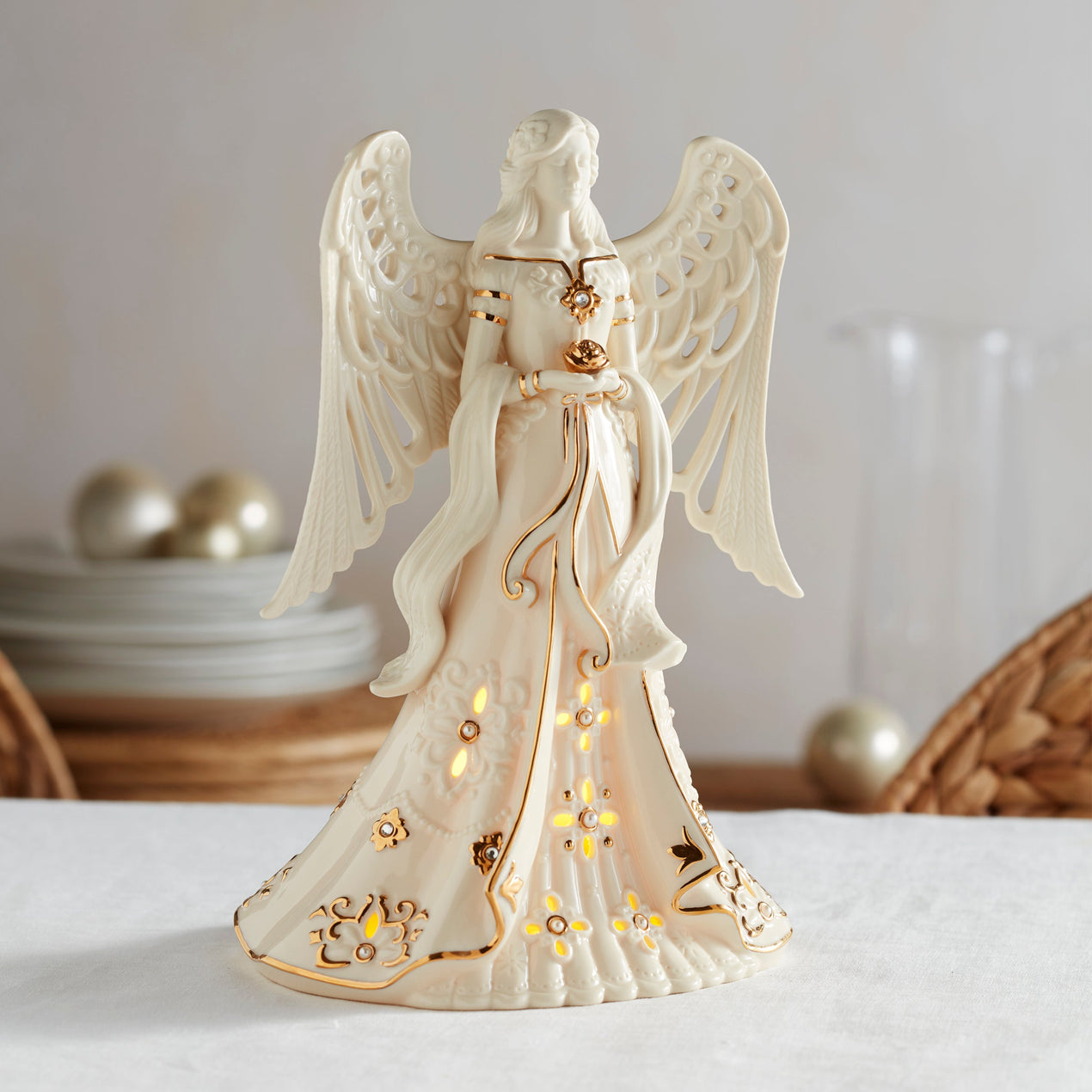 Florentine & Pearl Lit Angel Figurine