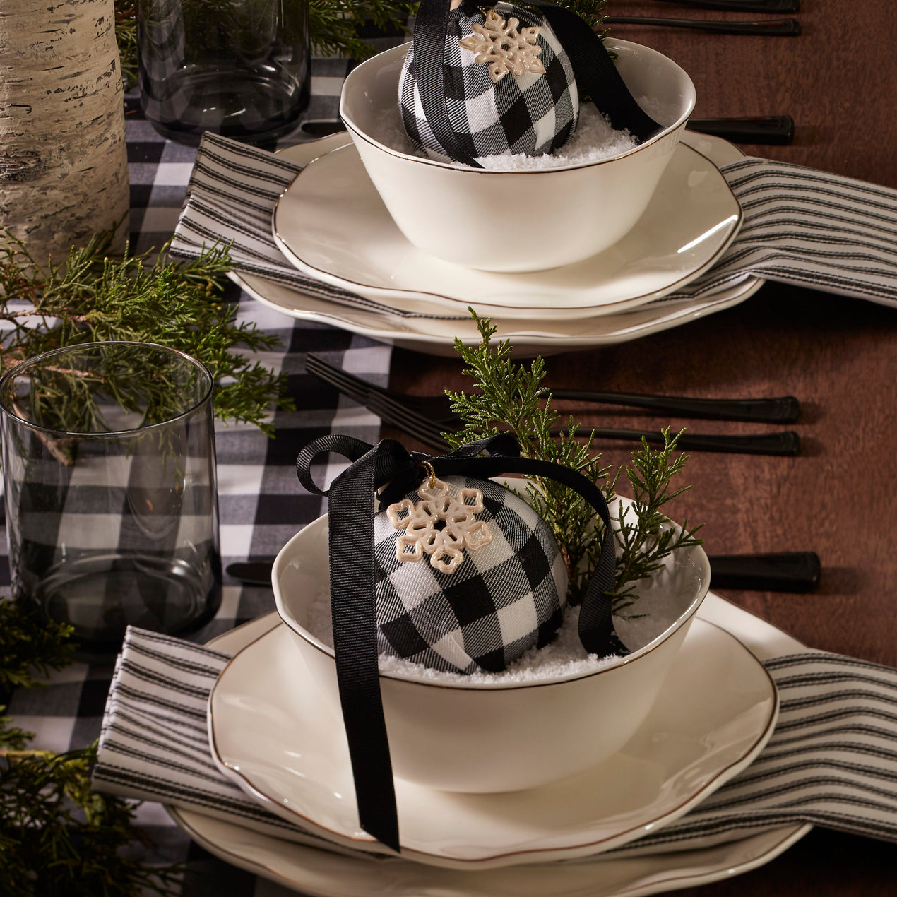 Blue Bay White 24-Piece Dinnerware Set