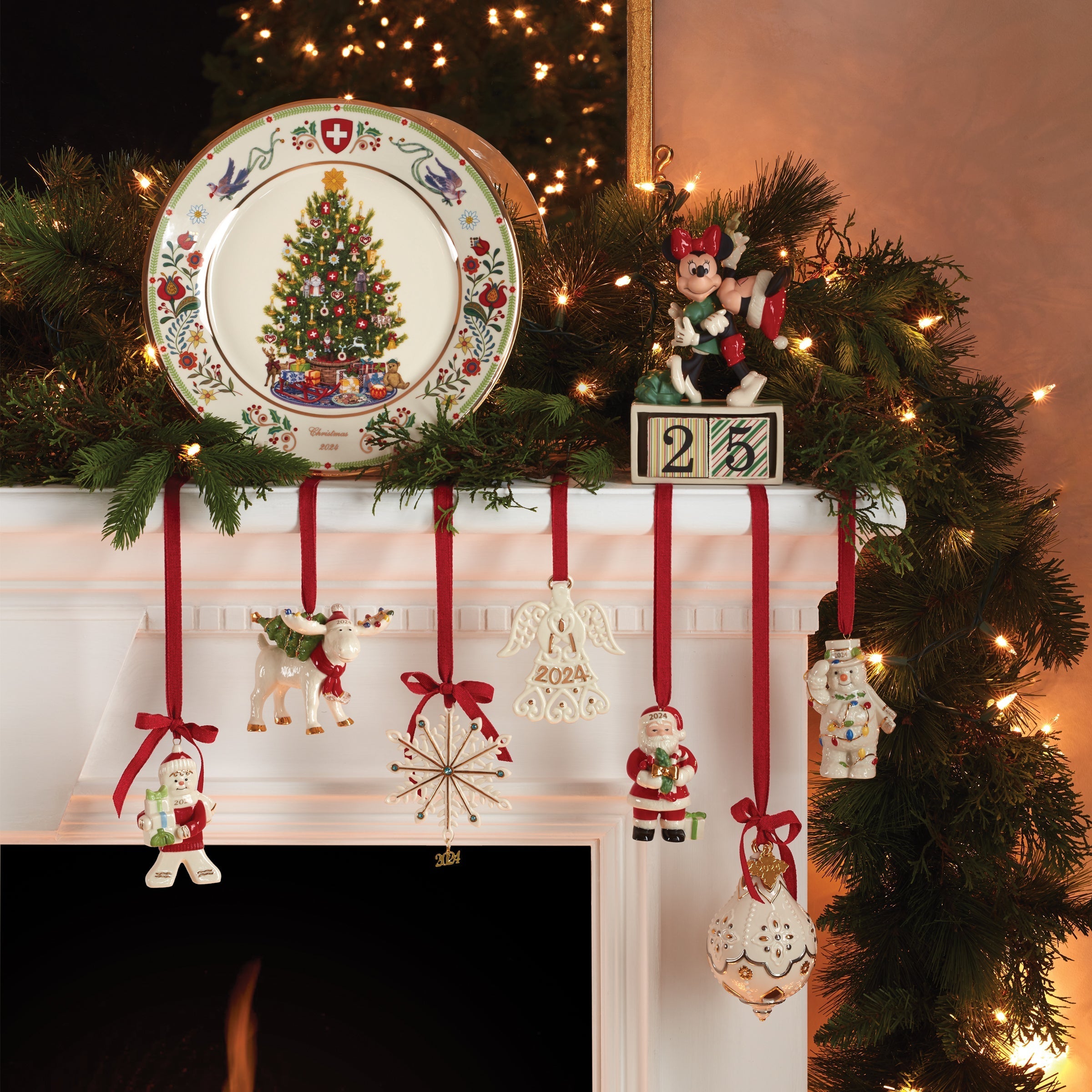 Mickey & Minnie Countdown to Christmas Figurine – Lenox Corporation