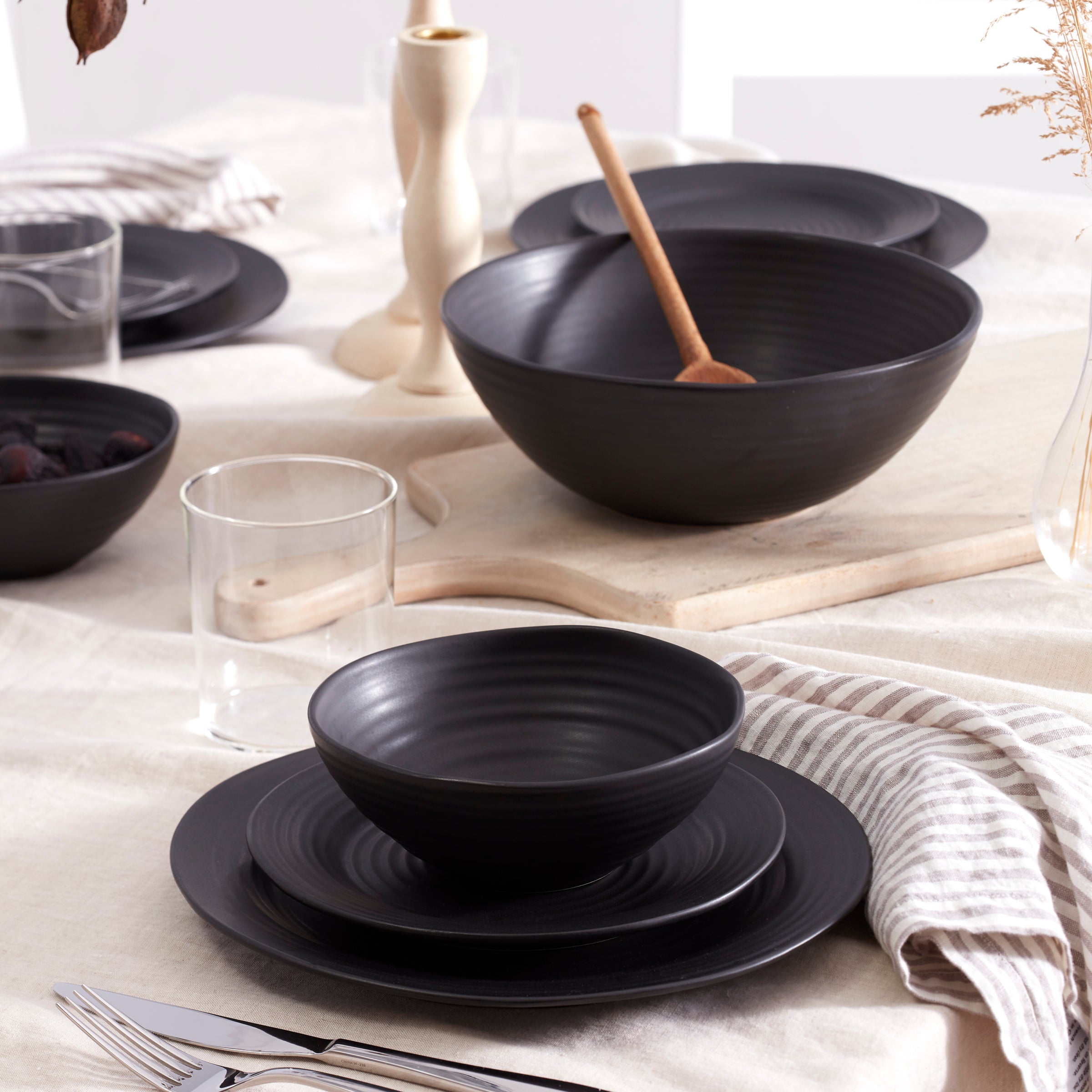 Ridge Black 12-Piece Dinnerware Set – Lenox Corporation