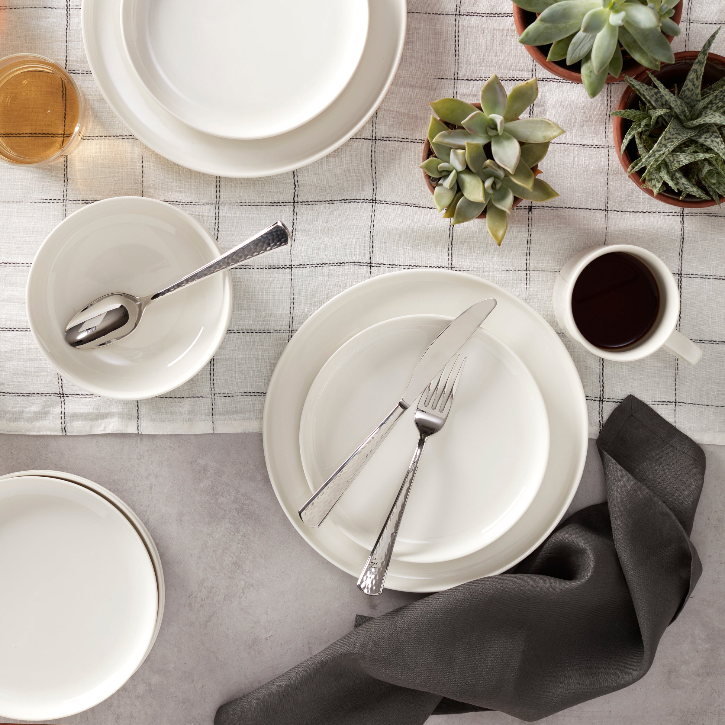 Etta 20-Piece Flatware Set – Lenox Corporation