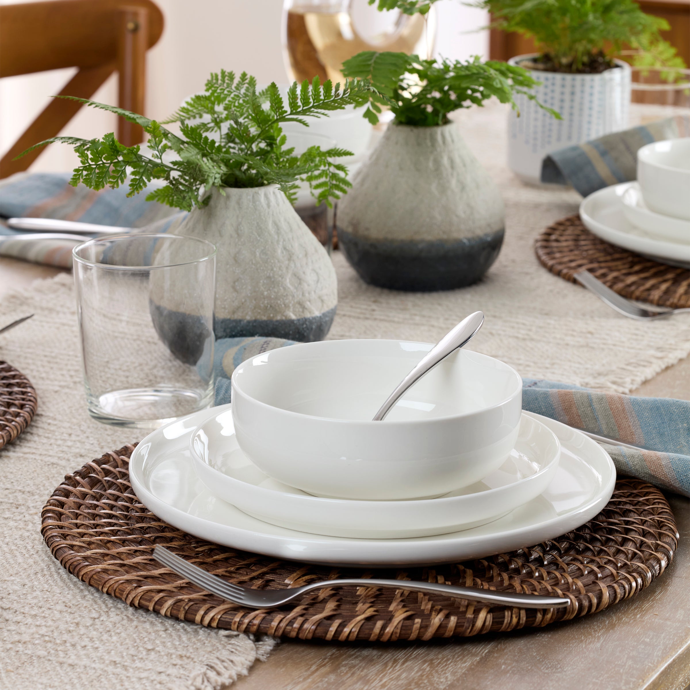 24 Seven White 18-Piece Dinnerware Set – Lenox Corporation