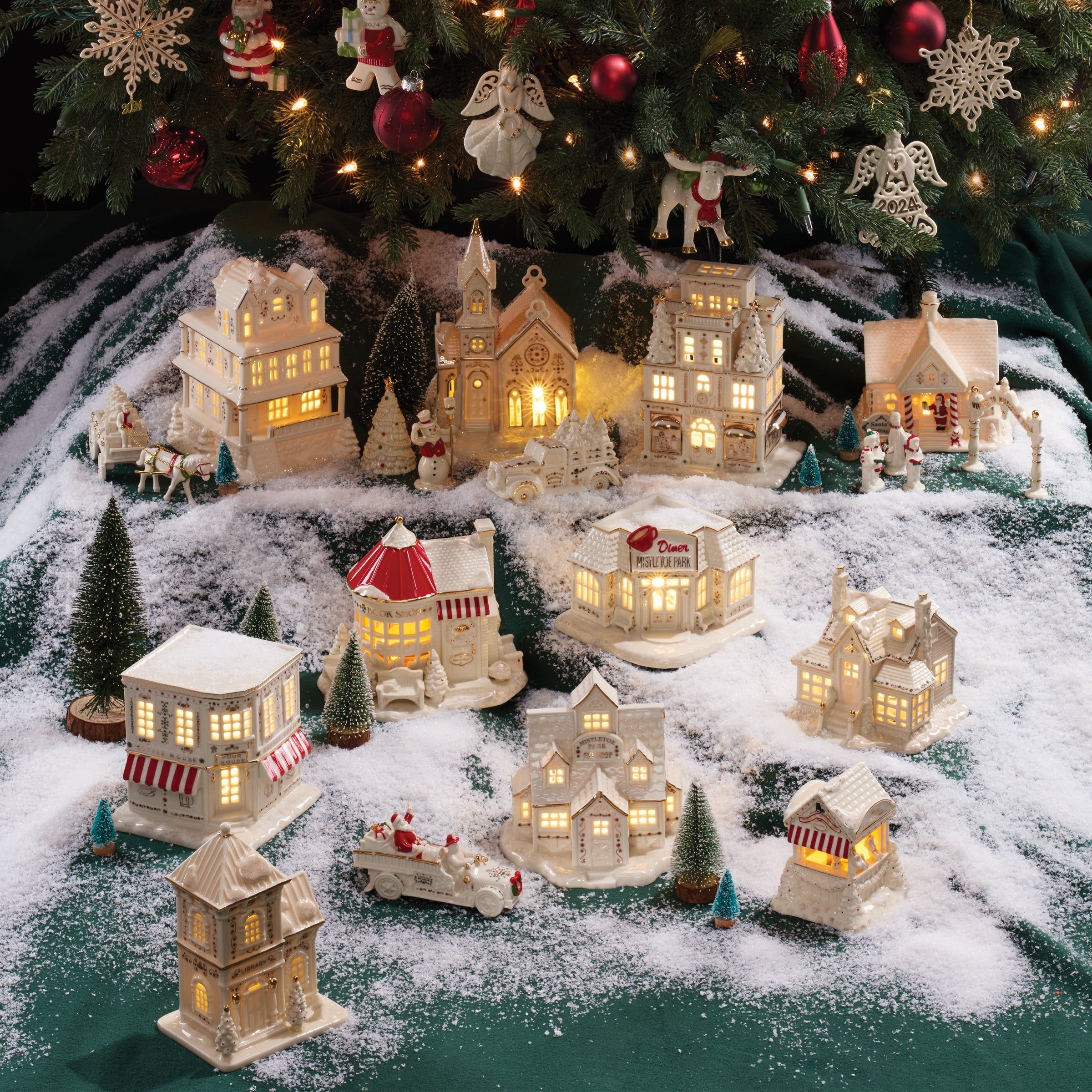 Mistletoe Park Lit Coffee Shop Figurine – Lenox Corporation