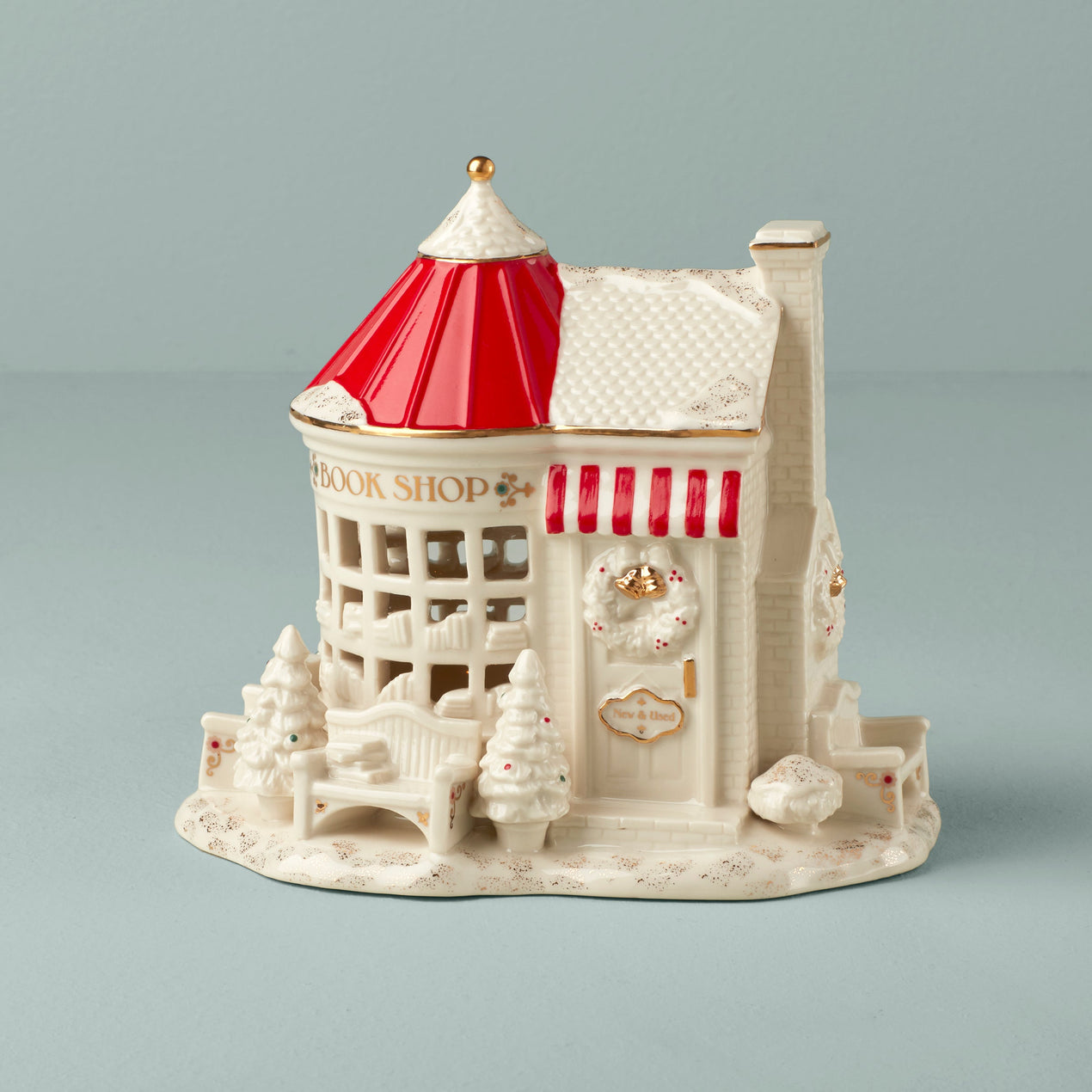 Mistletoe Park Light-Up Book Store