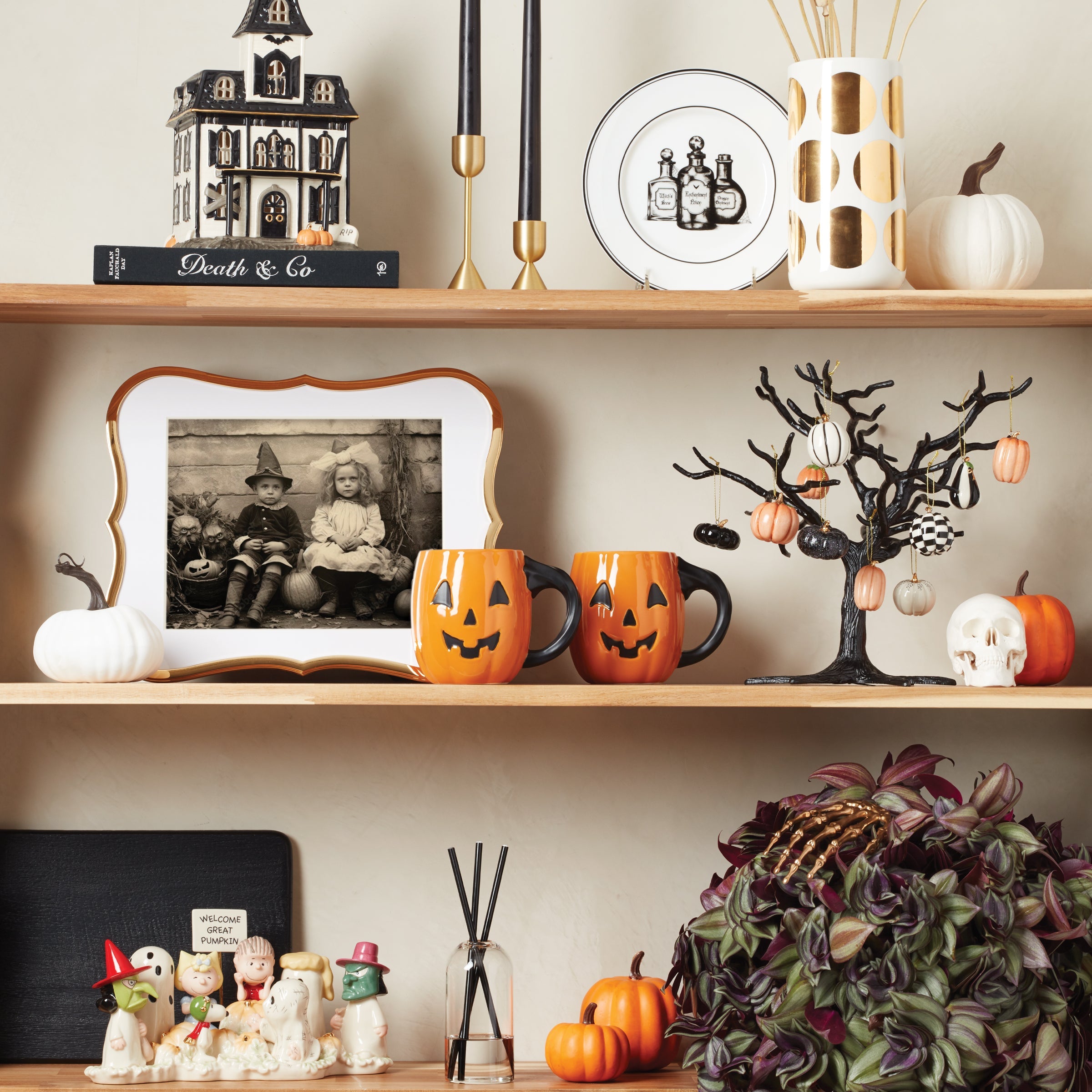 Welcome Great Pumpkin Figurine – Lenox Corporation