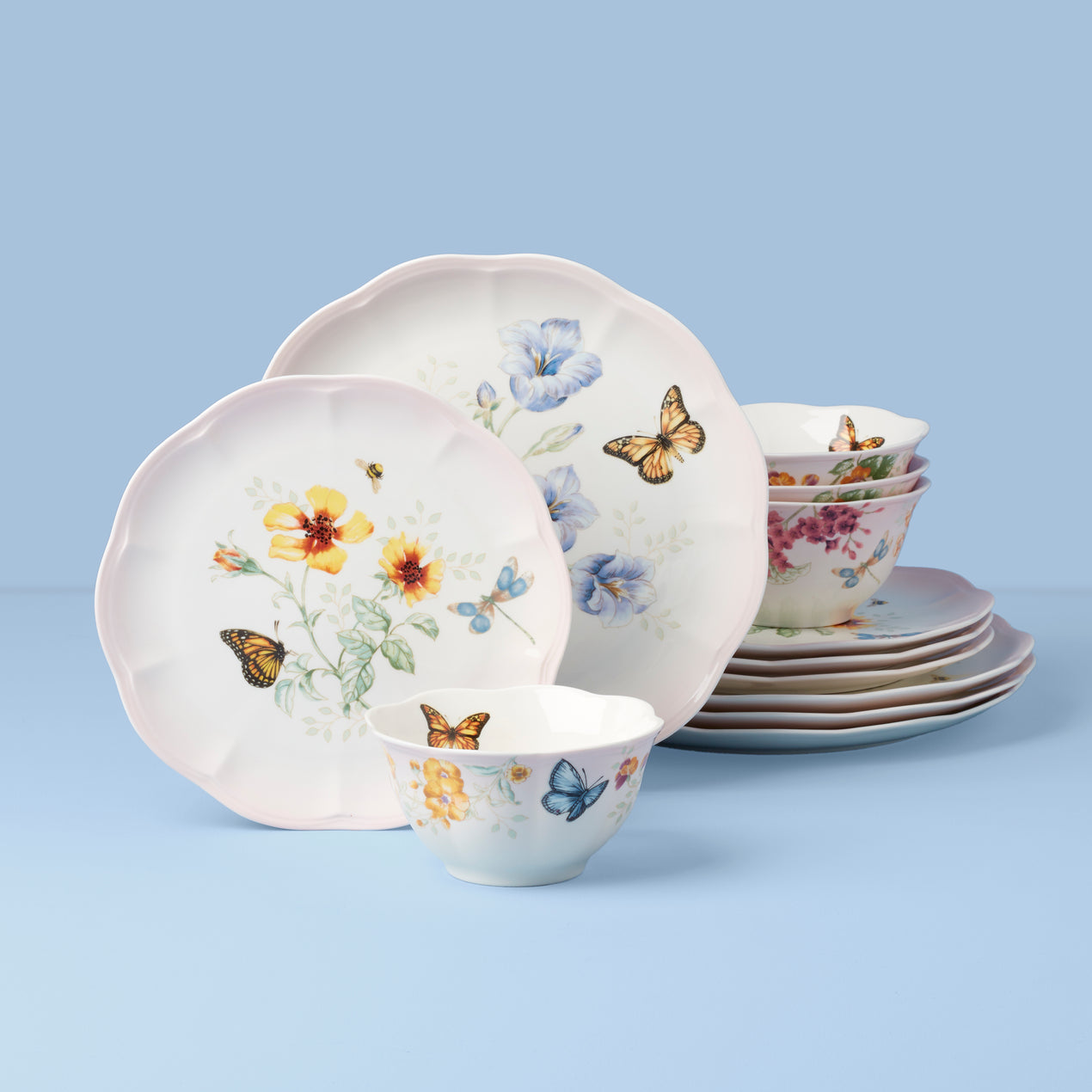 cambridge silversmiths Butterfly Meadow Pink Ombre 12-Piece Dinnerware Set